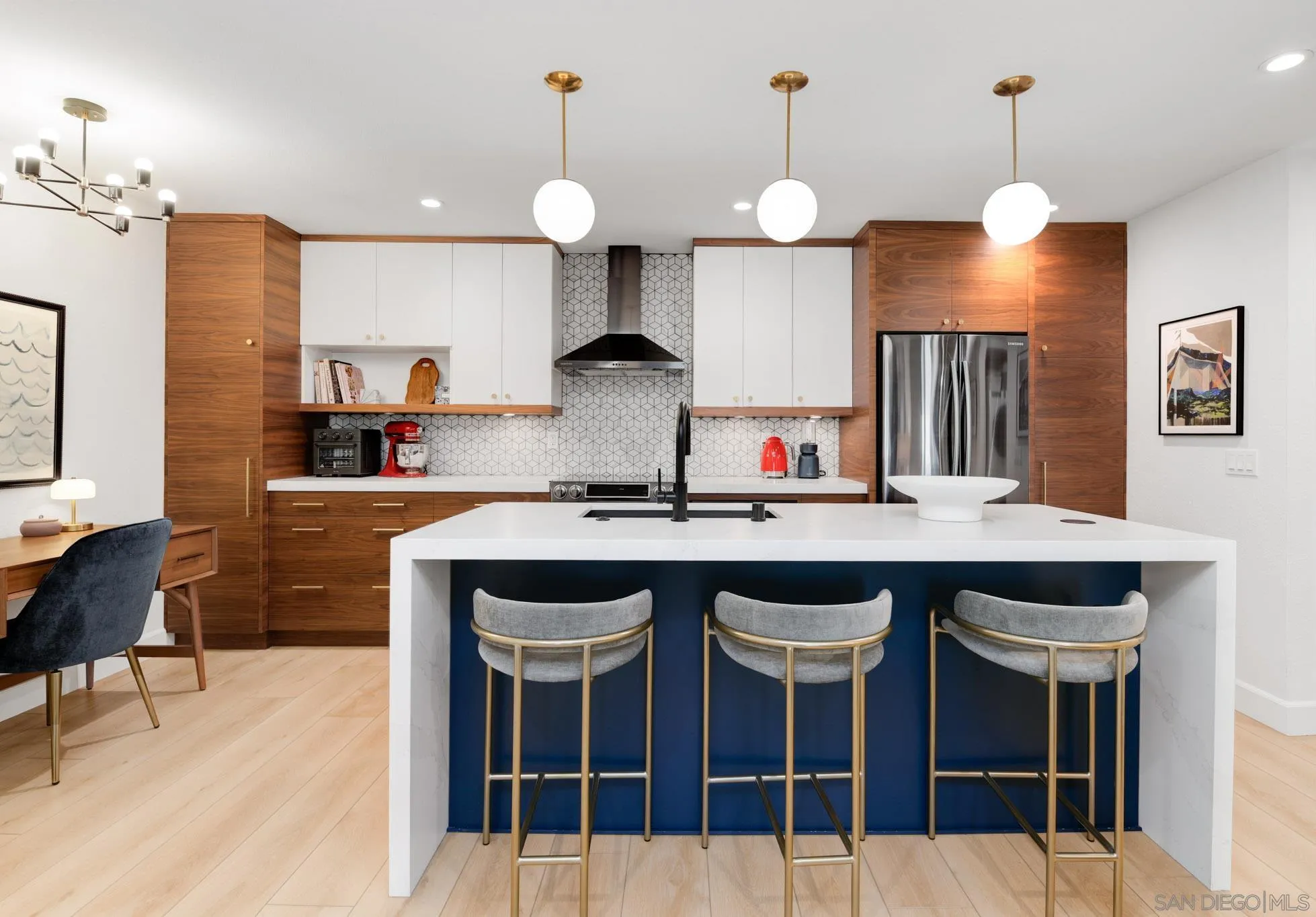 https://cdn.realtyfeed.com/cdn/127/250037092/f5ad50591a3e9e37b4a4f505db24b371.webp