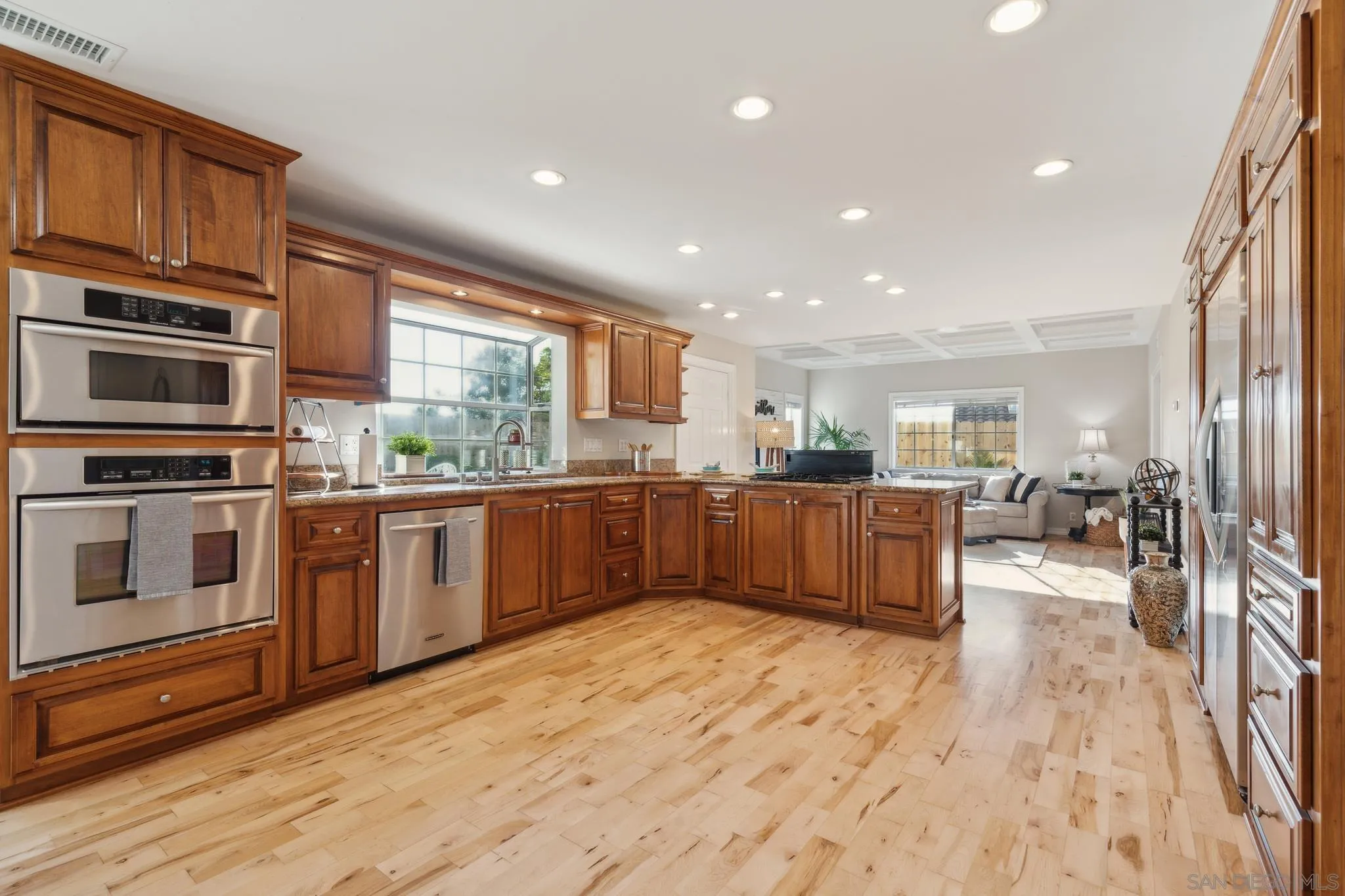 https://cdn.realtyfeed.com/cdn/127/250037093/57c28f2ba729ee422b47a17e7a00b256.webp