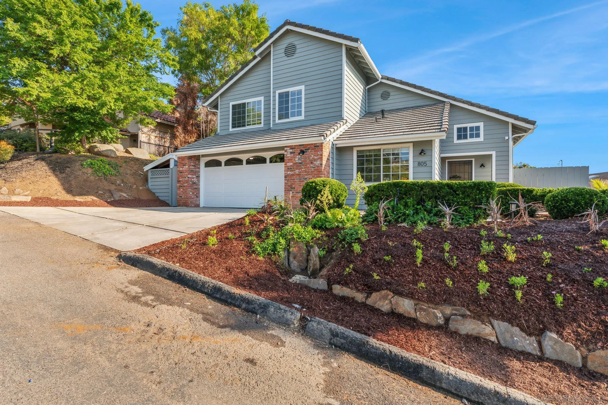 https://cdn.realtyfeed.com/cdn/127/250037093/5d7ba5d1680b00aeb45fc62843228e5a.webp