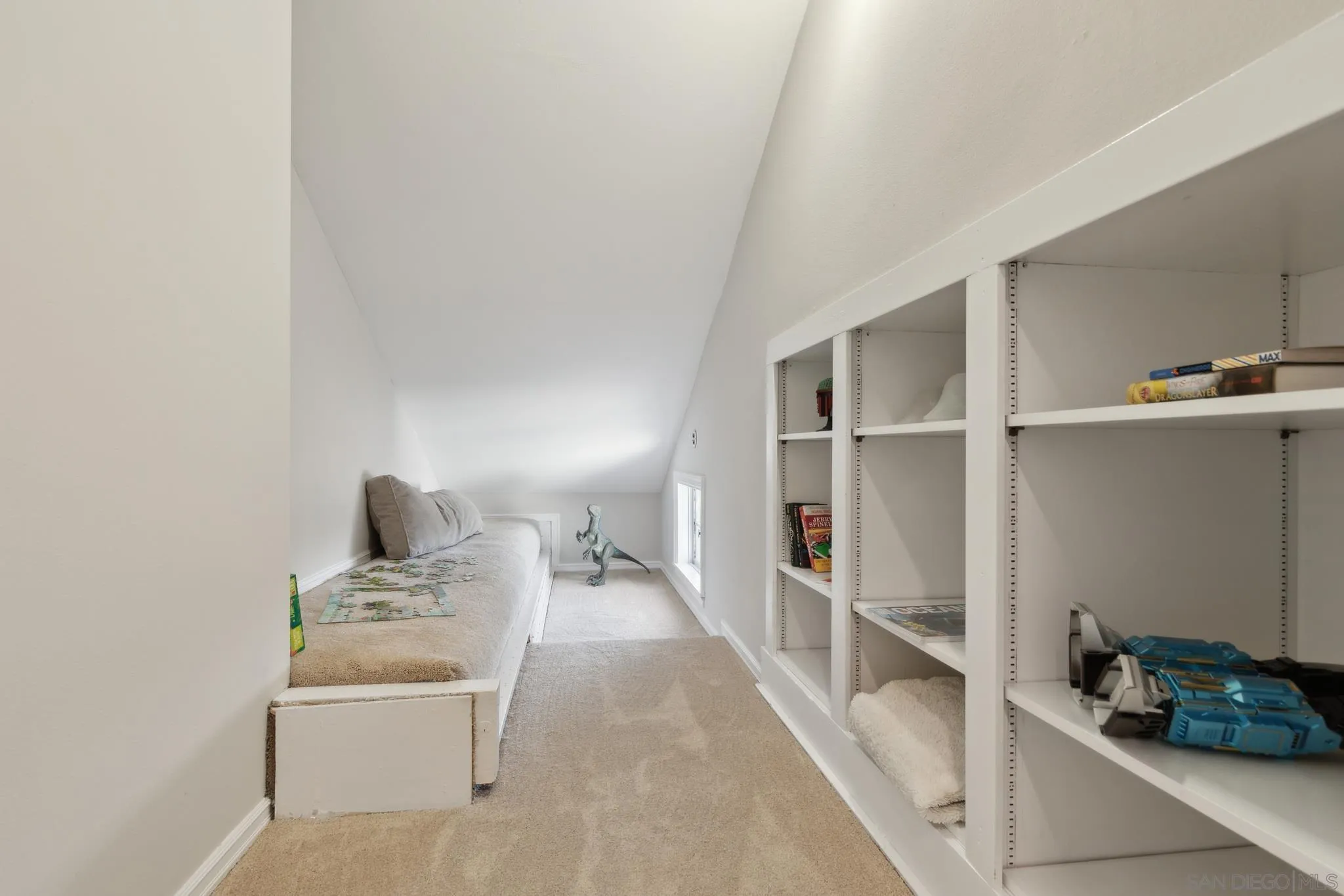 https://cdn.realtyfeed.com/cdn/127/250037093/61d2f19bc6ea33e99f4cfd5a628151ce.webp