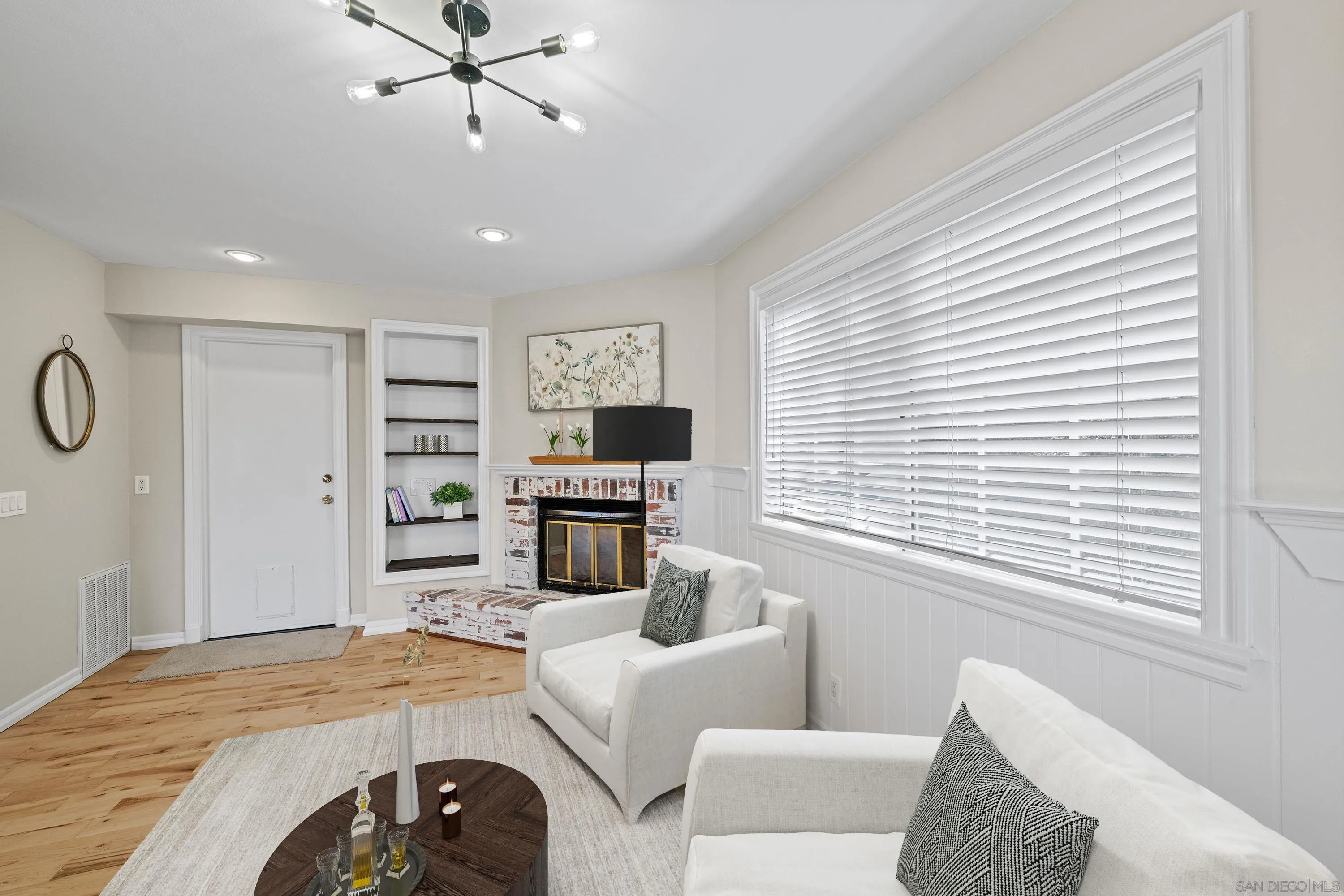 https://cdn.realtyfeed.com/cdn/127/250037093/7e80af46b5c0e27326ca278ed08c874f.webp
