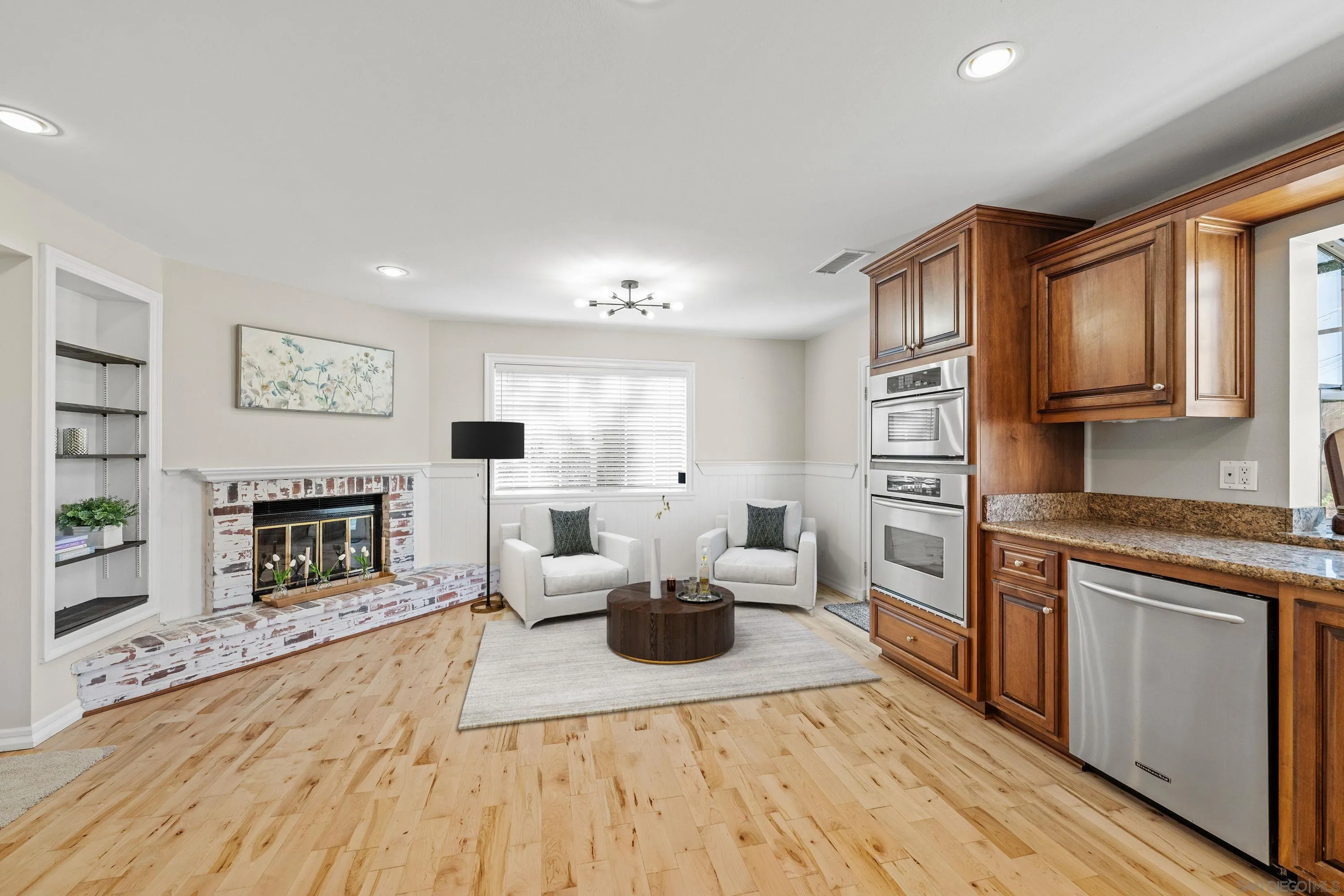 https://cdn.realtyfeed.com/cdn/127/250037093/dedc4d61904bba8de3dd7f8746c3a2f1.webp