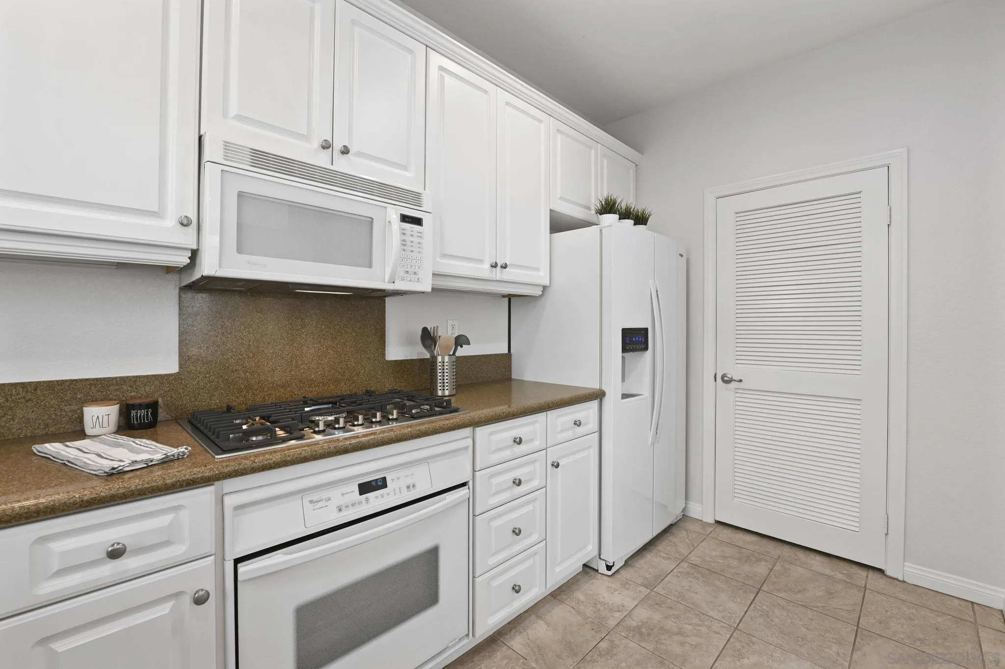 https://cdn.realtyfeed.com/cdn/127/250037094/9f44a3b40b5d93cdbc6d01240912a203.webp