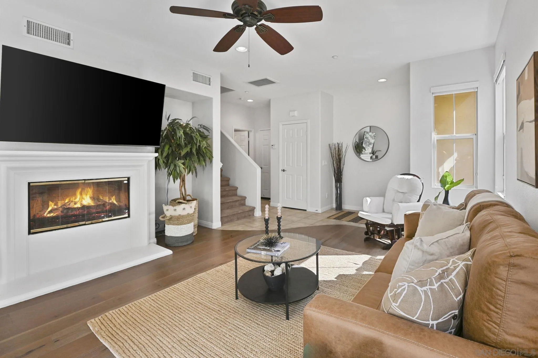 https://cdn.realtyfeed.com/cdn/127/250037094/a8fa950e9fe45cafa6e3a3dfddaf92fa.webp