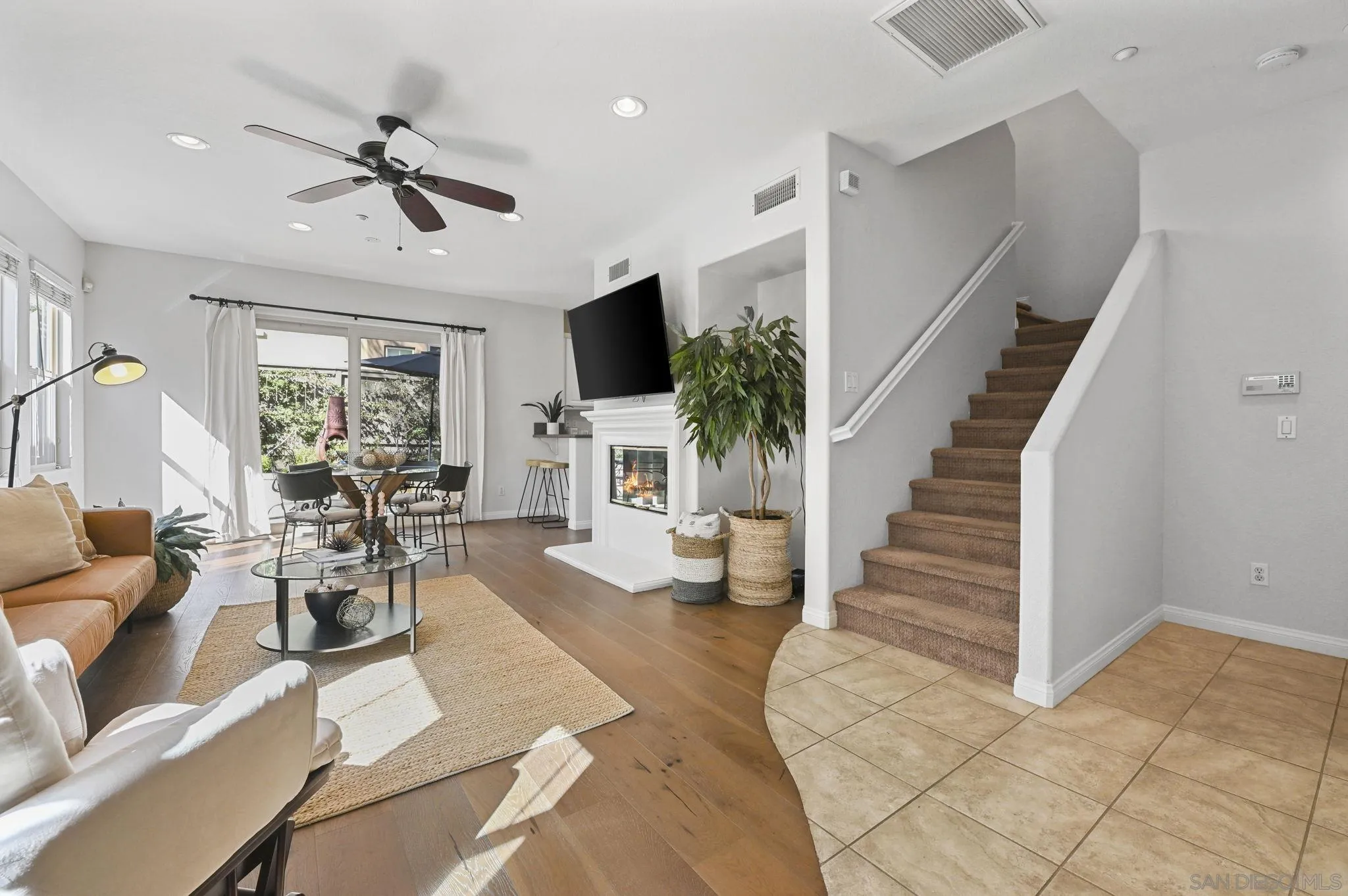 https://cdn.realtyfeed.com/cdn/127/250037094/b209712e7285b79ac3e0b5205d4b89d8.webp