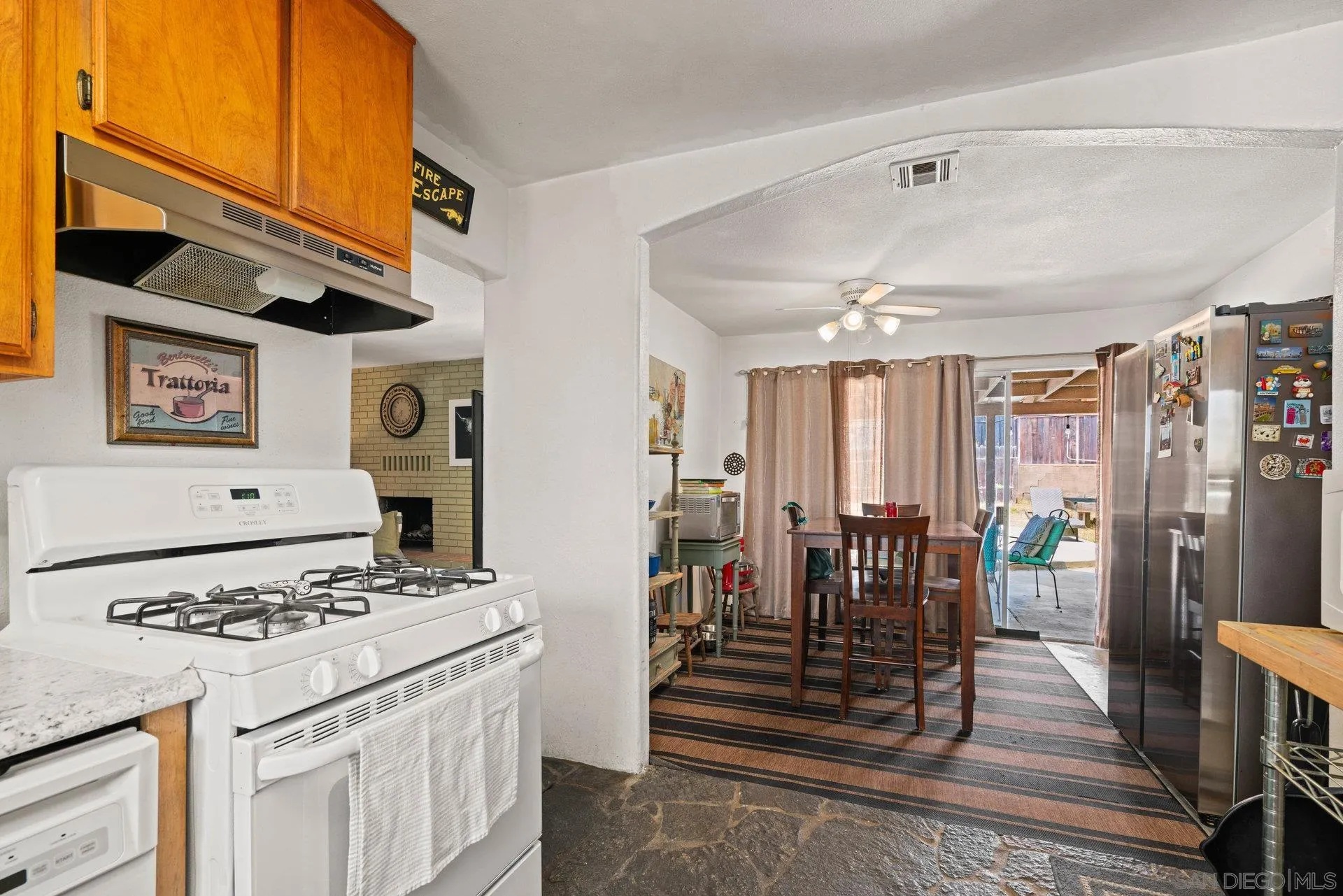 https://cdn.realtyfeed.com/cdn/127/250037097/136386e660561b7c9c72c248d1376242.webp
