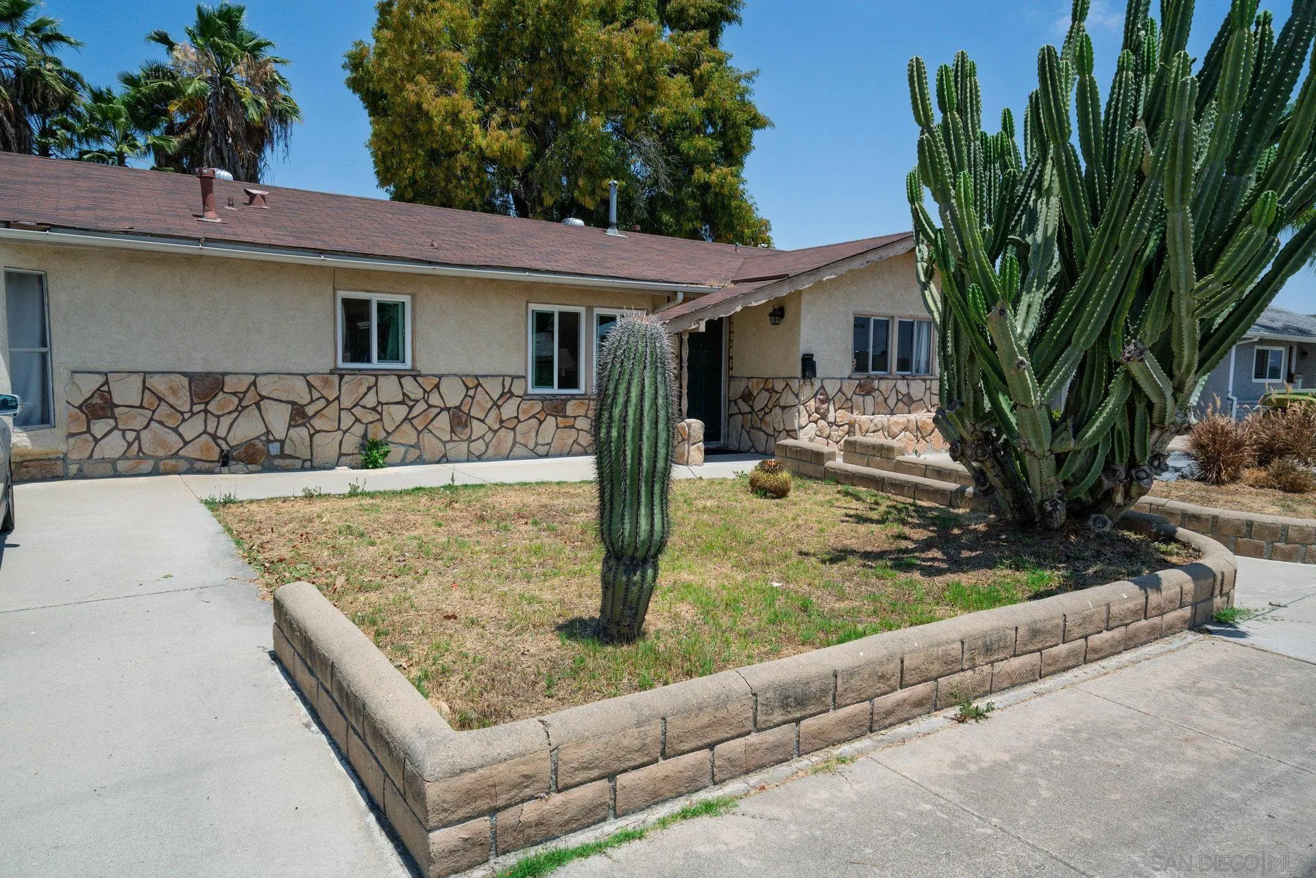 https://cdn.realtyfeed.com/cdn/127/250037097/9a8f538be49051576eae8de7f2c4a512.webp