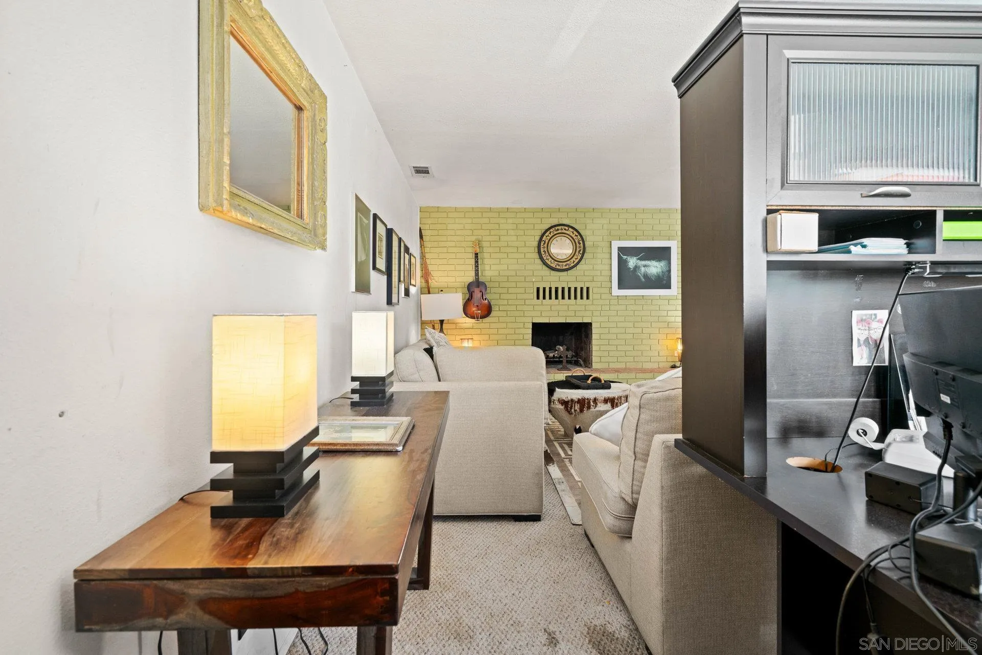 https://cdn.realtyfeed.com/cdn/127/250037097/9d159f7a68b669c969cf6aa1e3f7bea4.webp