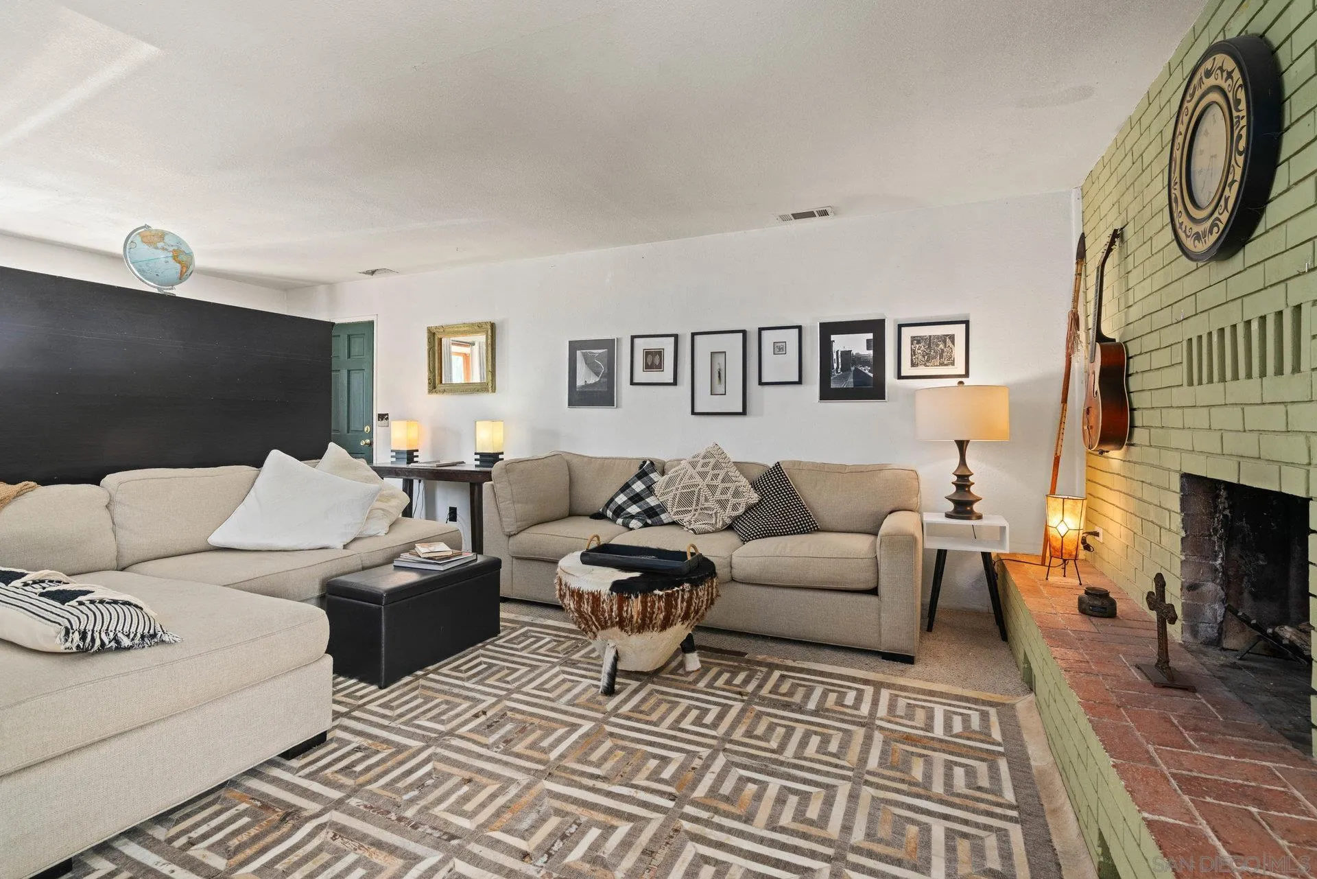 https://cdn.realtyfeed.com/cdn/127/250037097/b0d192e675f27fefb6da61117edf78ed.webp