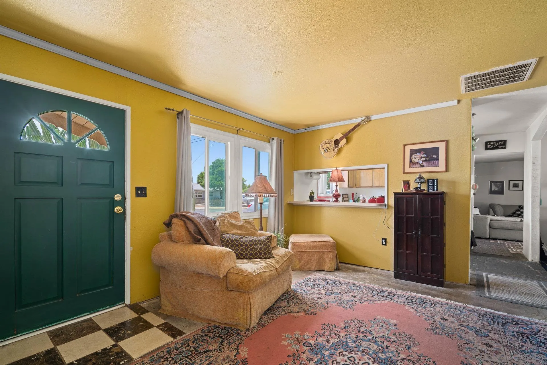 https://cdn.realtyfeed.com/cdn/127/250037097/bc8bcec0d4b1eda47a37a5368653a8ed.webp