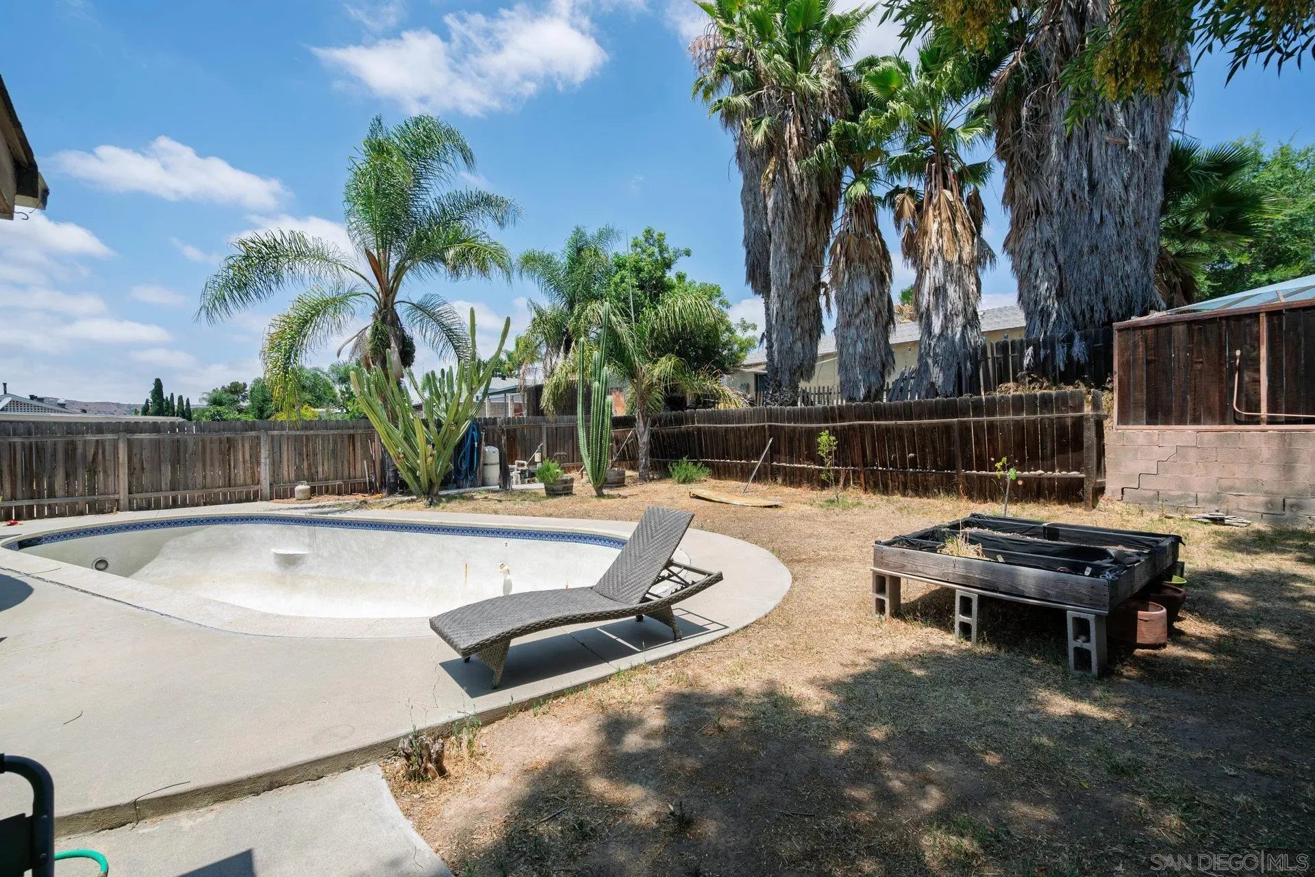 https://cdn.realtyfeed.com/cdn/127/250037097/d3756e057edecdc44bc7252ad08a0ad4.webp