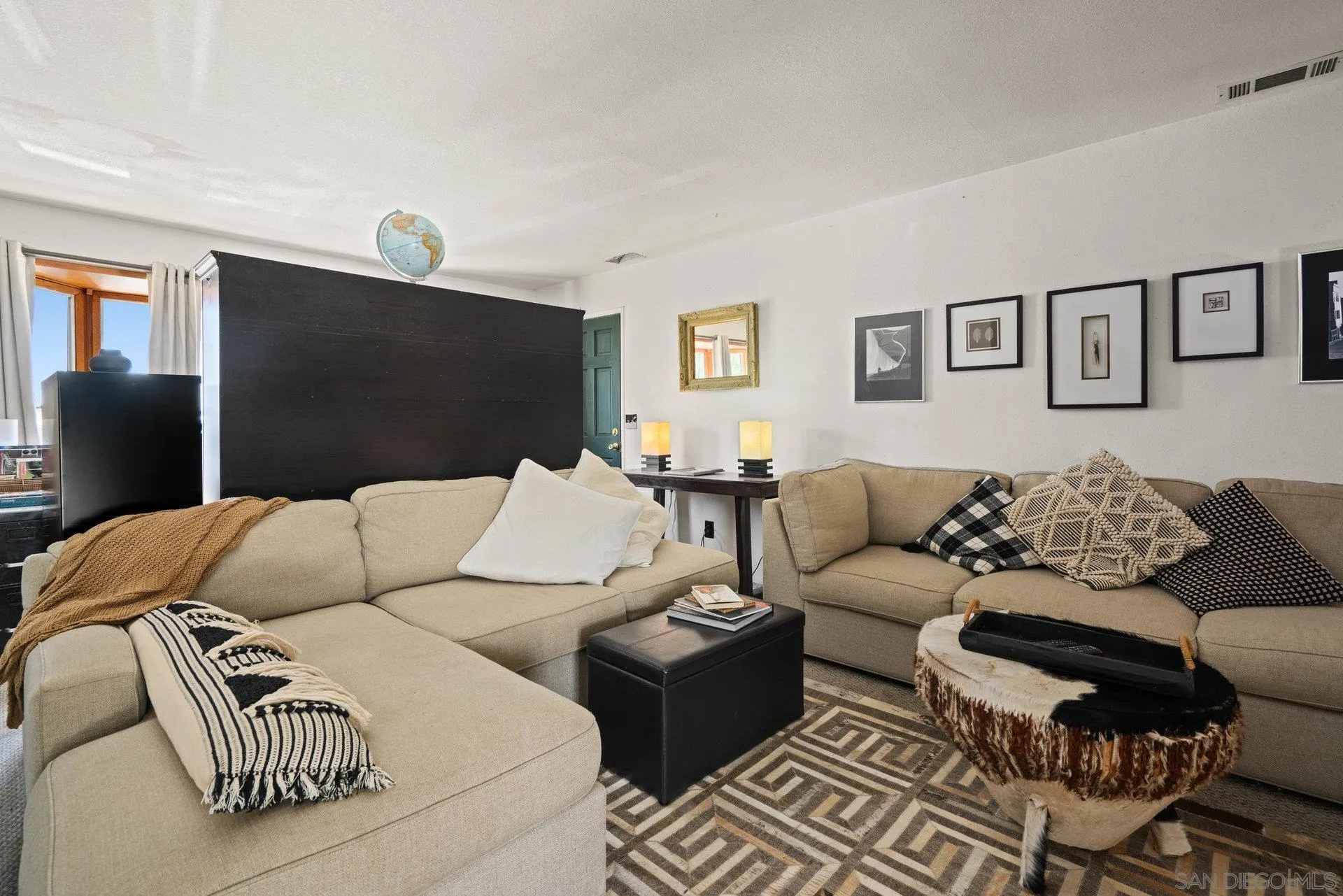 https://cdn.realtyfeed.com/cdn/127/250037097/efd3d577cc35278480c81f481cd977ae.webp