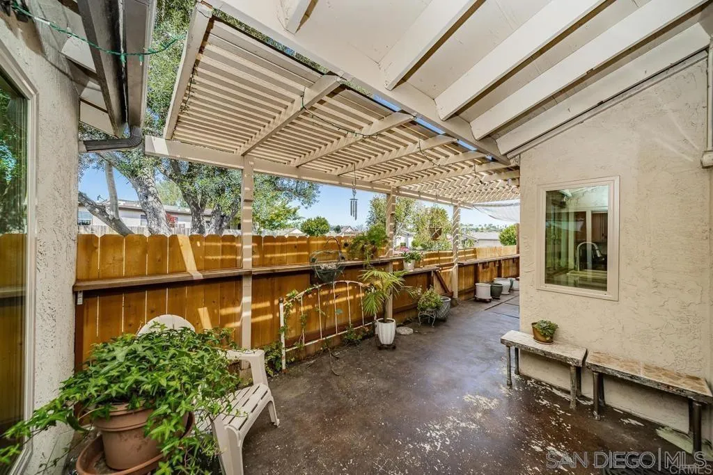 https://cdn.realtyfeed.com/cdn/127/250037098/1839ccf486beb806feb7ee7669d28eb9.webp