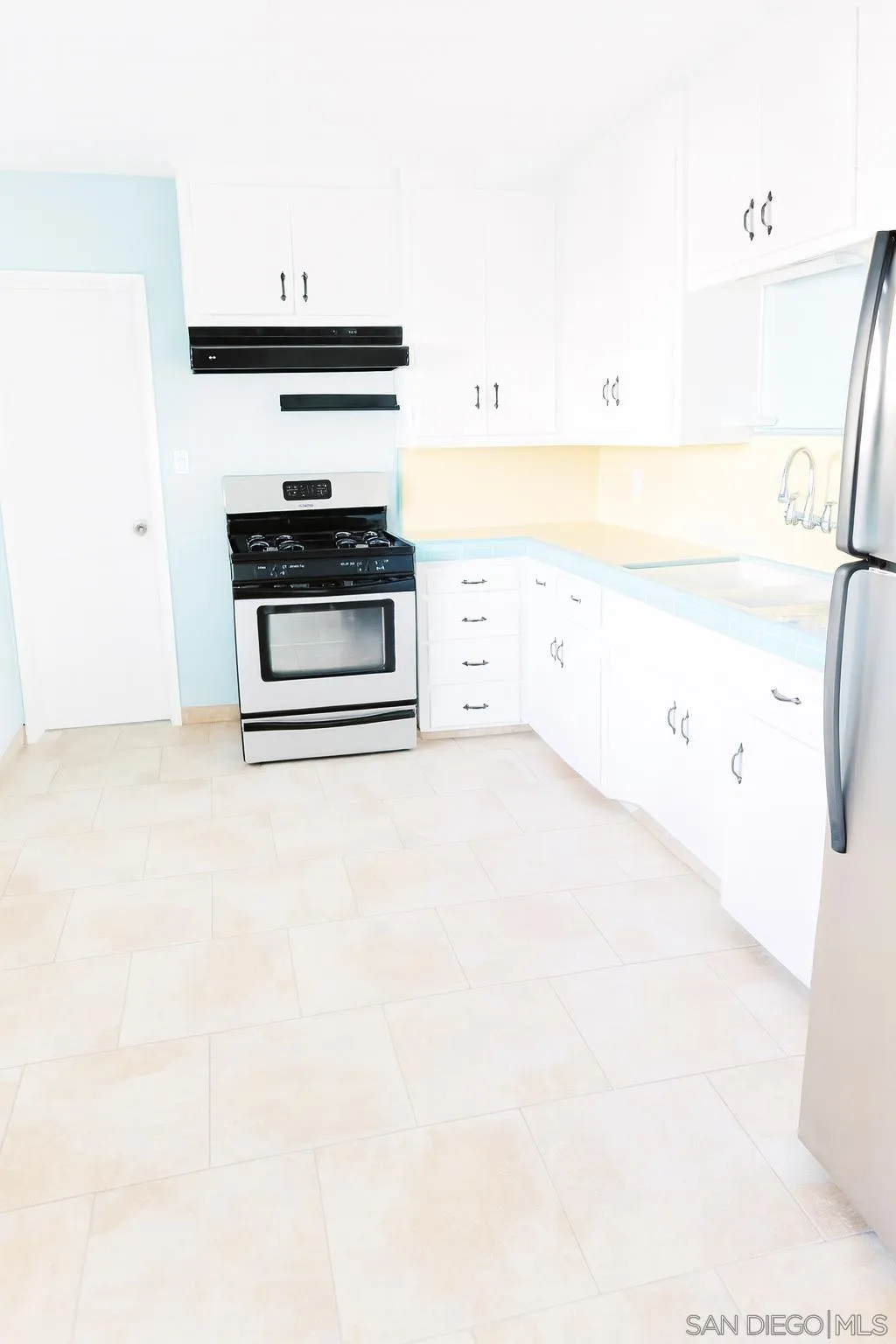https://cdn.realtyfeed.com/cdn/127/250037100/dd7b437466d6035cfc75bdf4b09a646f.webp