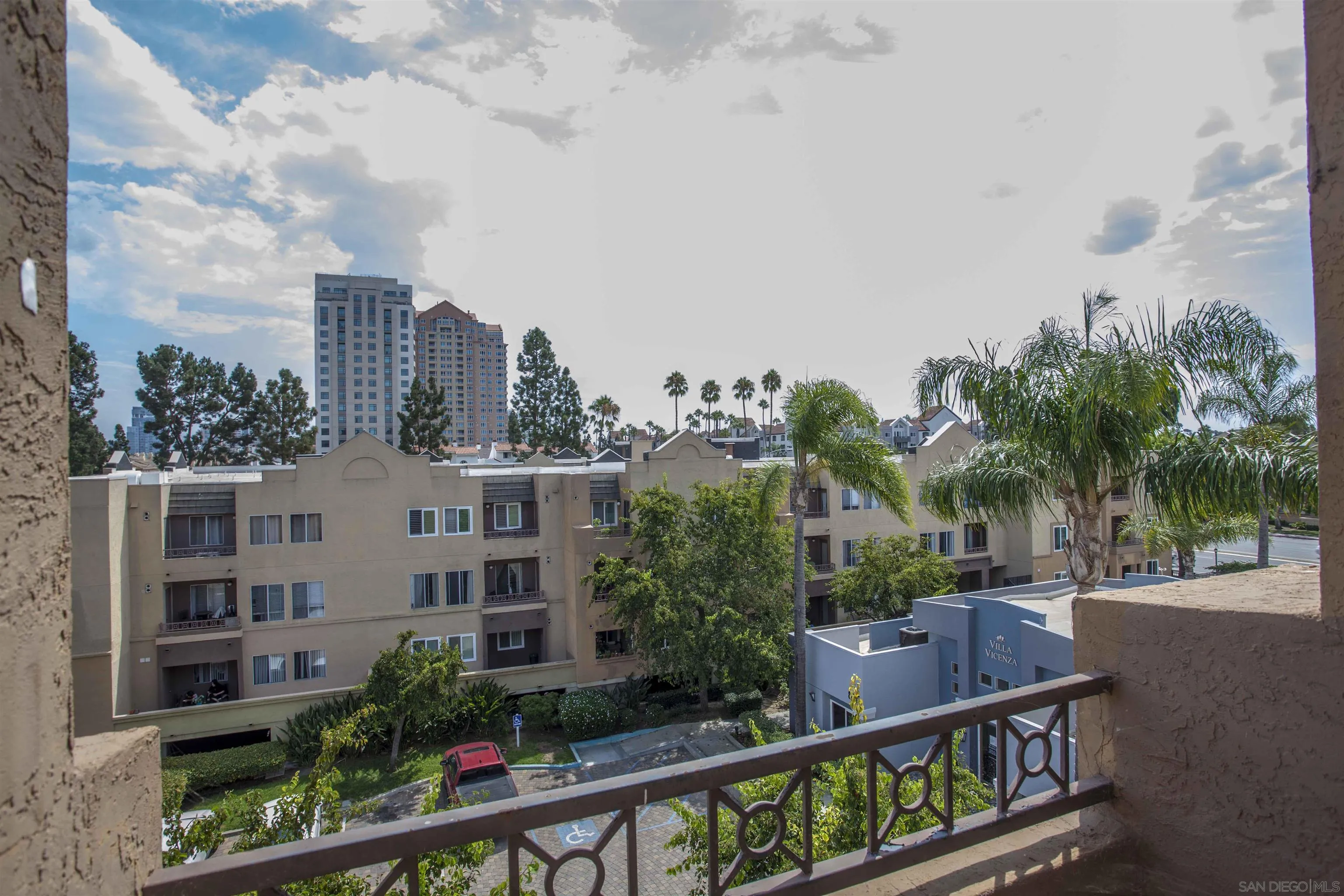 https://cdn.realtyfeed.com/cdn/127/250037102/5a02acbfeaa0d3c0de9709a54038f744.webp