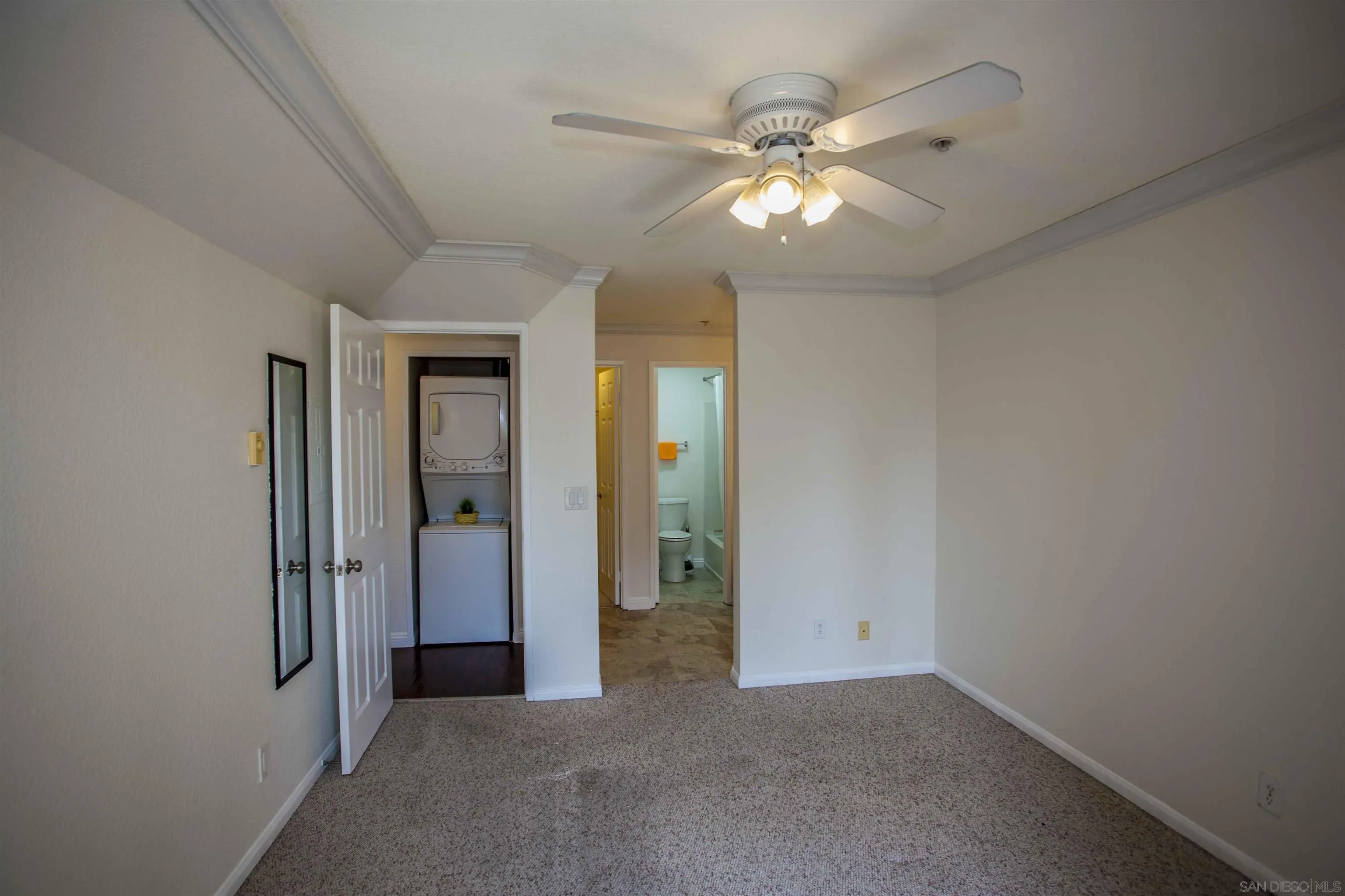 https://cdn.realtyfeed.com/cdn/127/250037102/7679b4a1366b48f1c98168e9bd3f6c45.webp