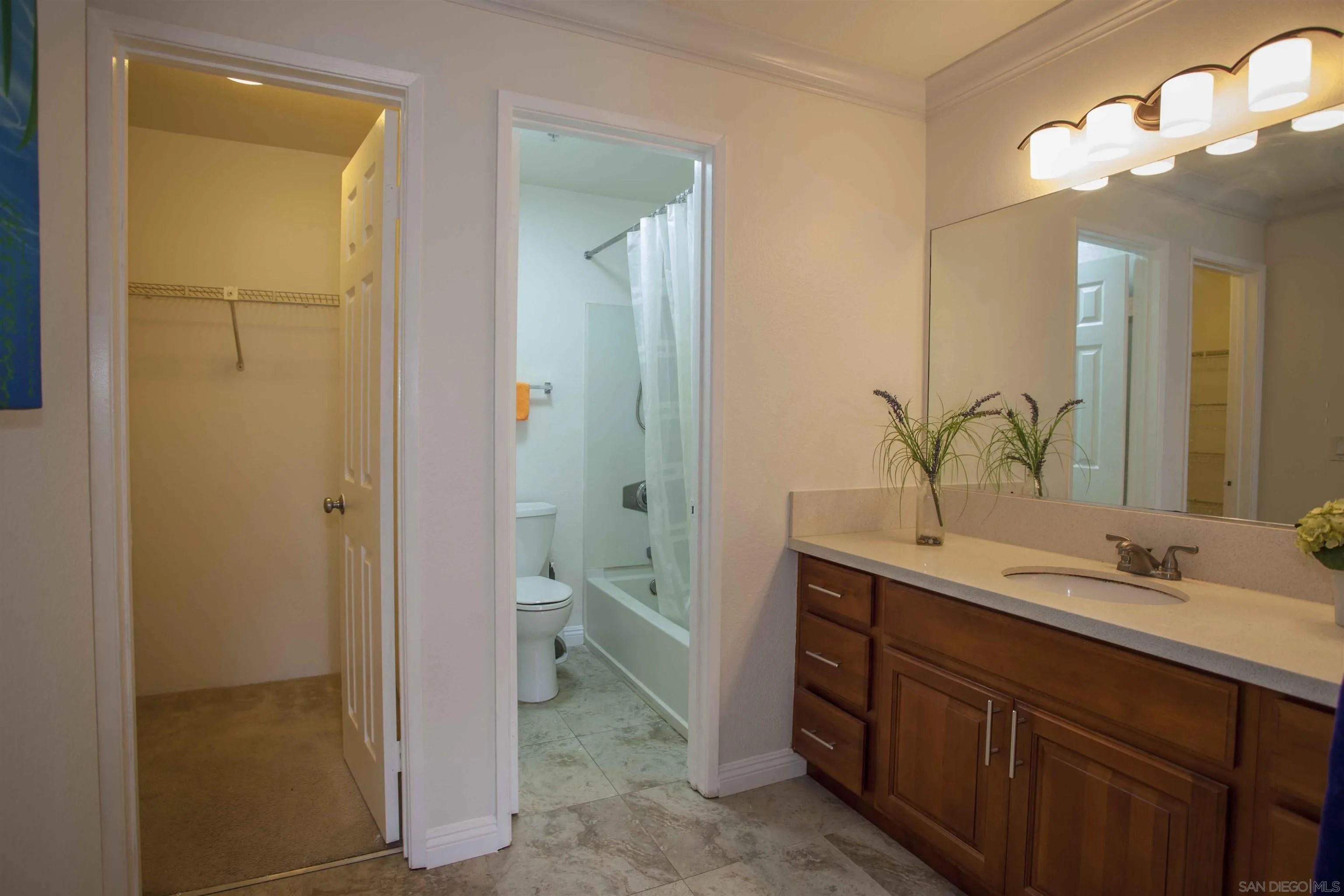 https://cdn.realtyfeed.com/cdn/127/250037102/db2e330057fa9a0d3ca550a18e9ab9b5.webp