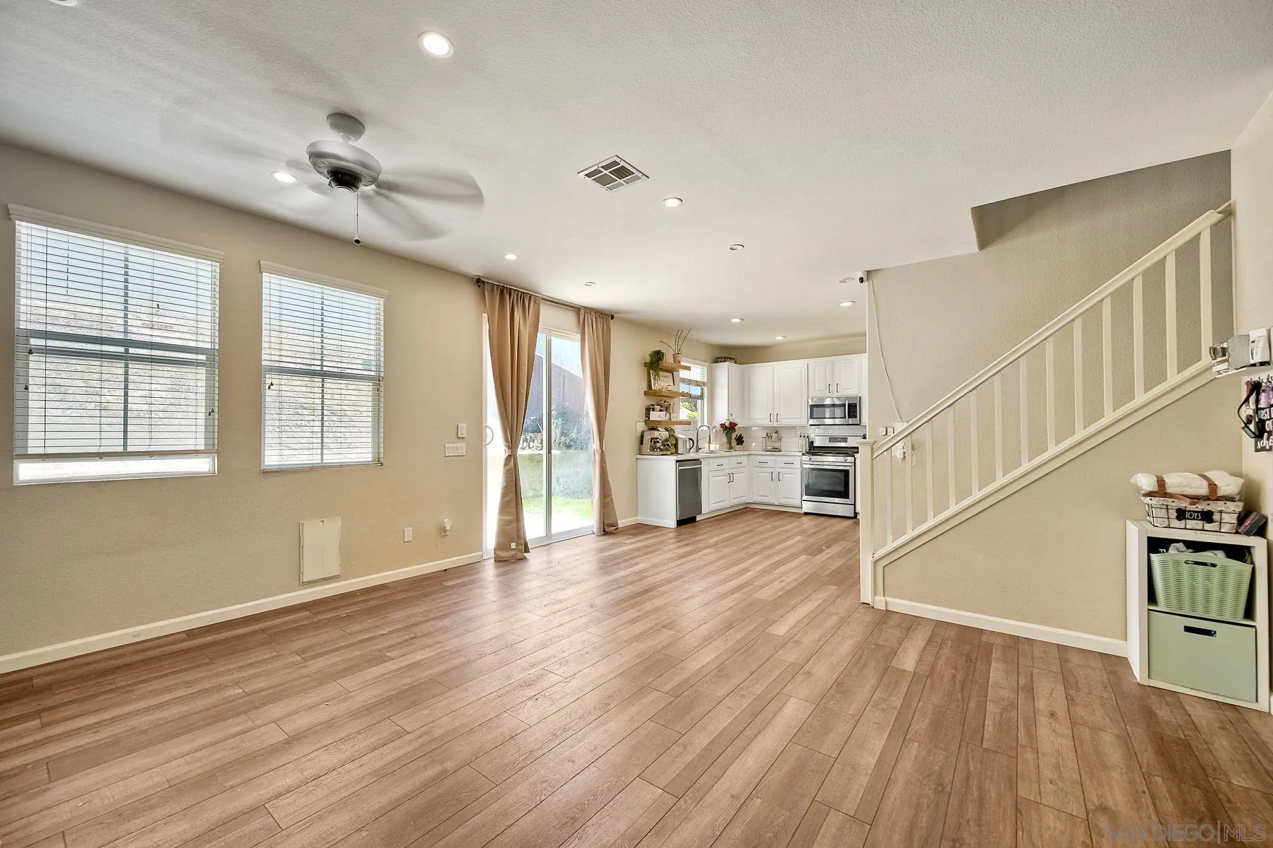 Photo #8: 250037103 Listing: Photo #8