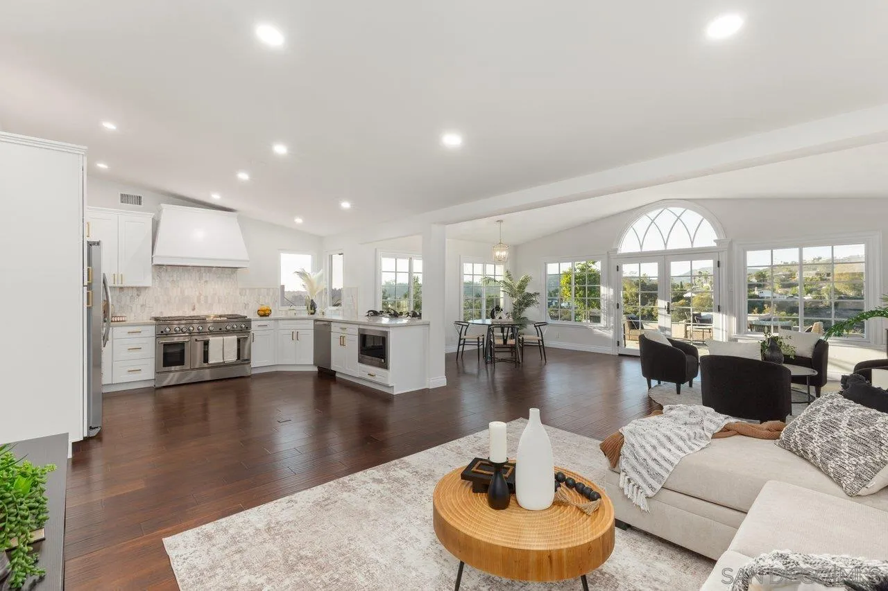https://cdn.realtyfeed.com/cdn/127/250037104/19ead28999088dd6390fd7b951261380.webp