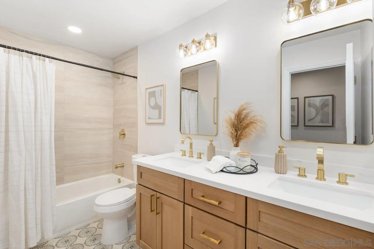 https://cdn.realtyfeed.com/cdn/127/250037104/32aa66991e95e17741e18519c07f24e3.webp