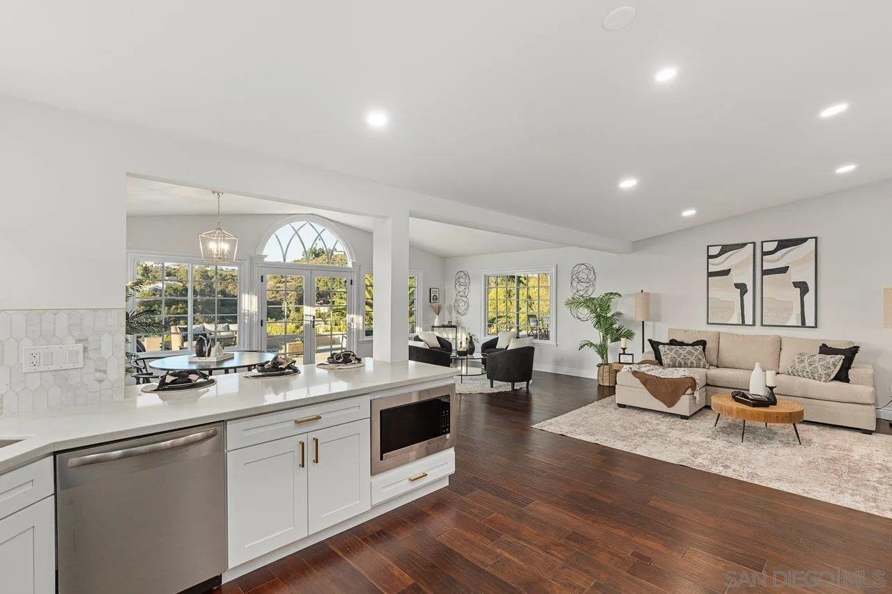 https://cdn.realtyfeed.com/cdn/127/250037104/9970b710da97af20190d67d811d64584.webp