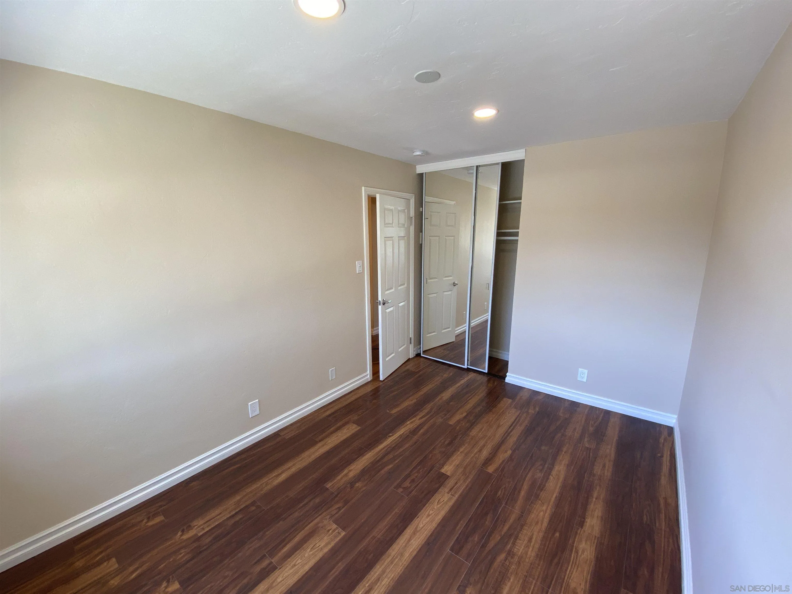 https://cdn.realtyfeed.com/cdn/127/250037105/16912f96821ae2e58c67ba977defff2d.webp
