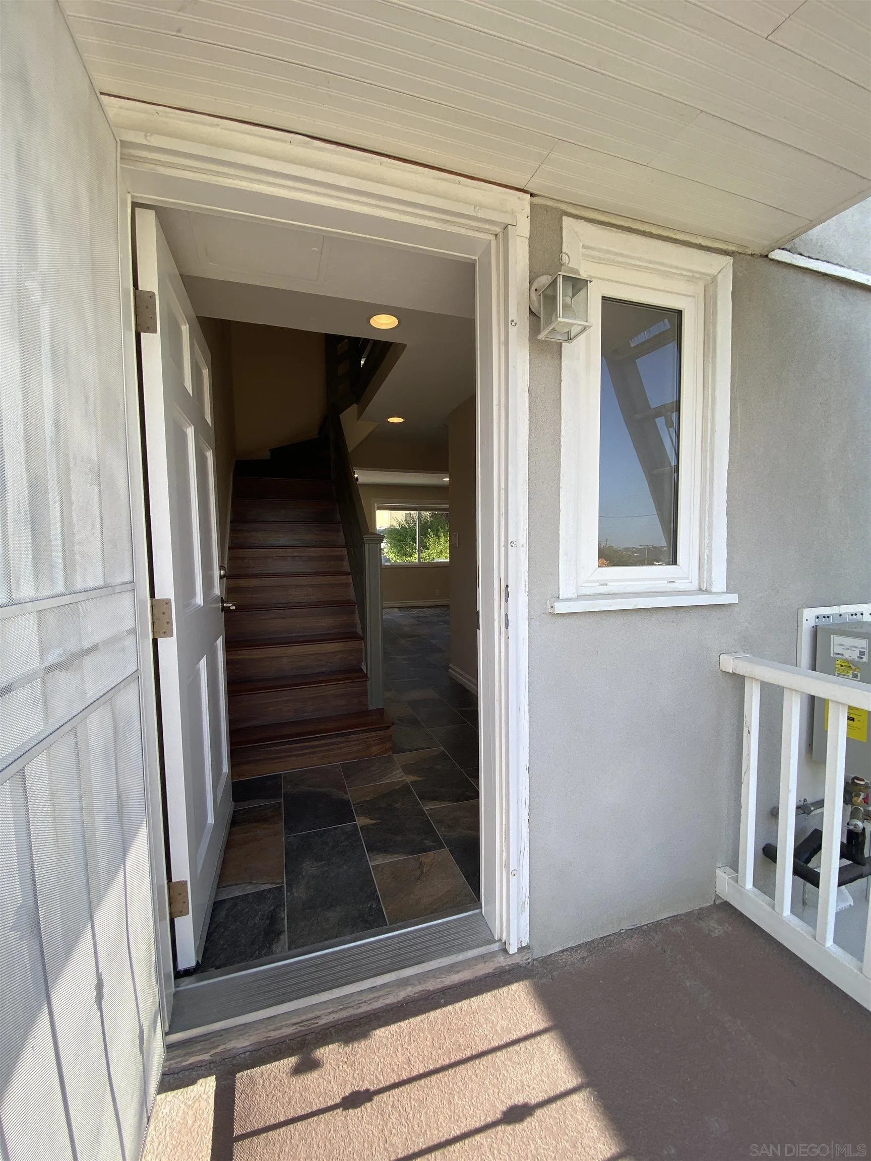 https://cdn.realtyfeed.com/cdn/127/250037105/1962451daf3b84dfc60346d537e6d4d9.webp