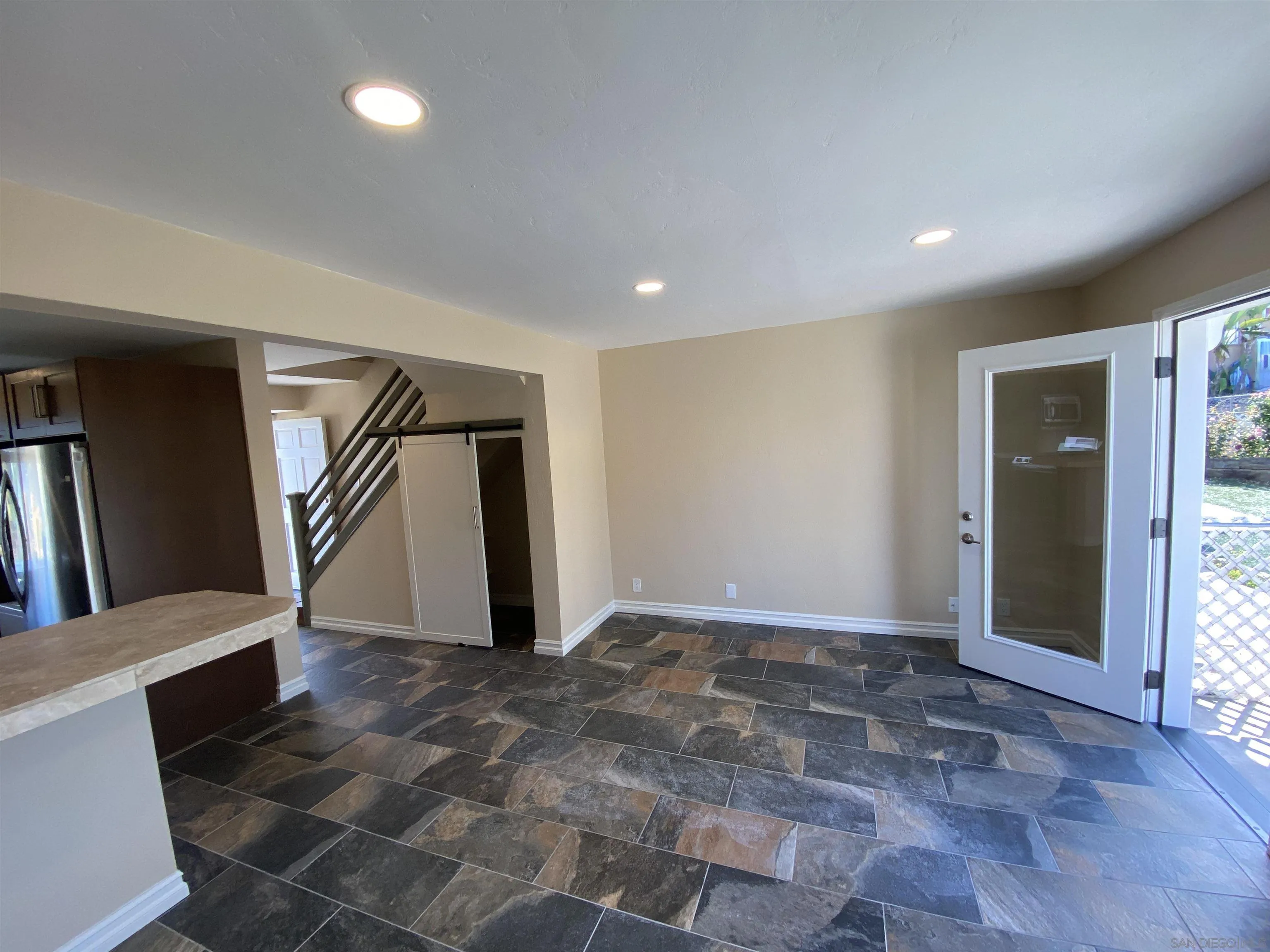 https://cdn.realtyfeed.com/cdn/127/250037105/970221435bfe7dac3b26d85ccc4a6cb8.webp