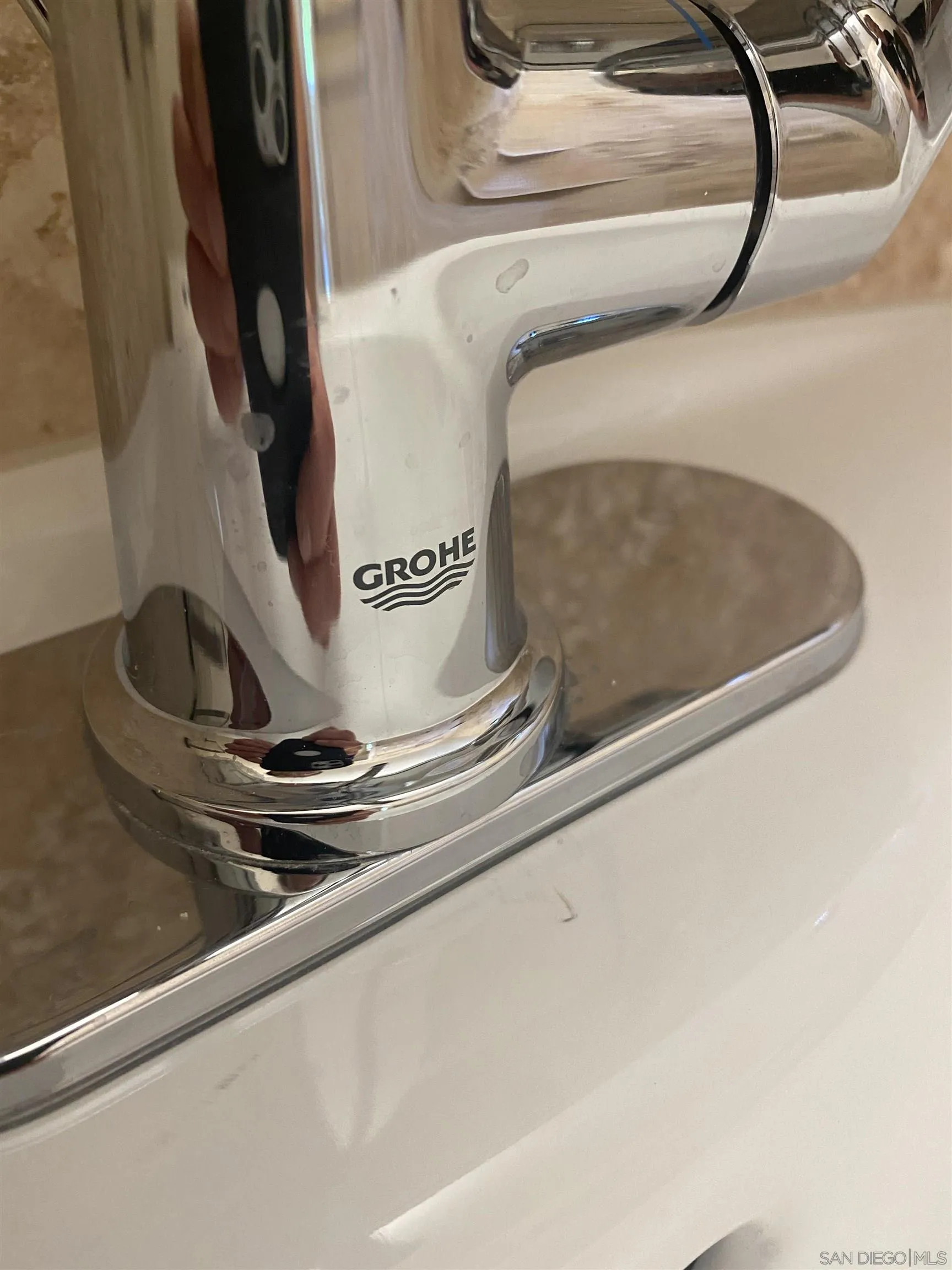 https://cdn.realtyfeed.com/cdn/127/250037105/9a586f36499b045dc623d61c7ec4dfc1.webp