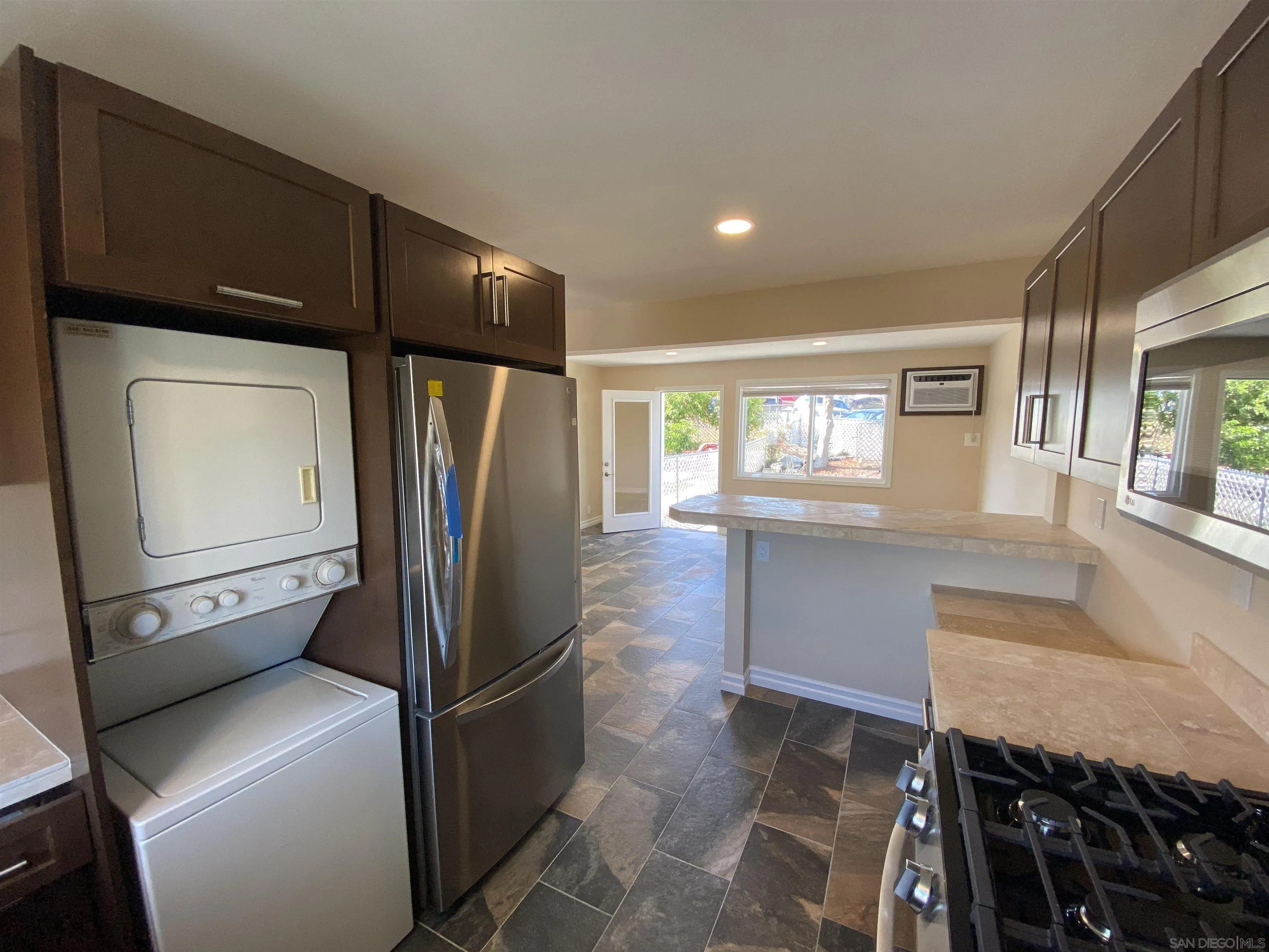 https://cdn.realtyfeed.com/cdn/127/250037105/aaa3a9d6955077cf52c502deb4add985.webp