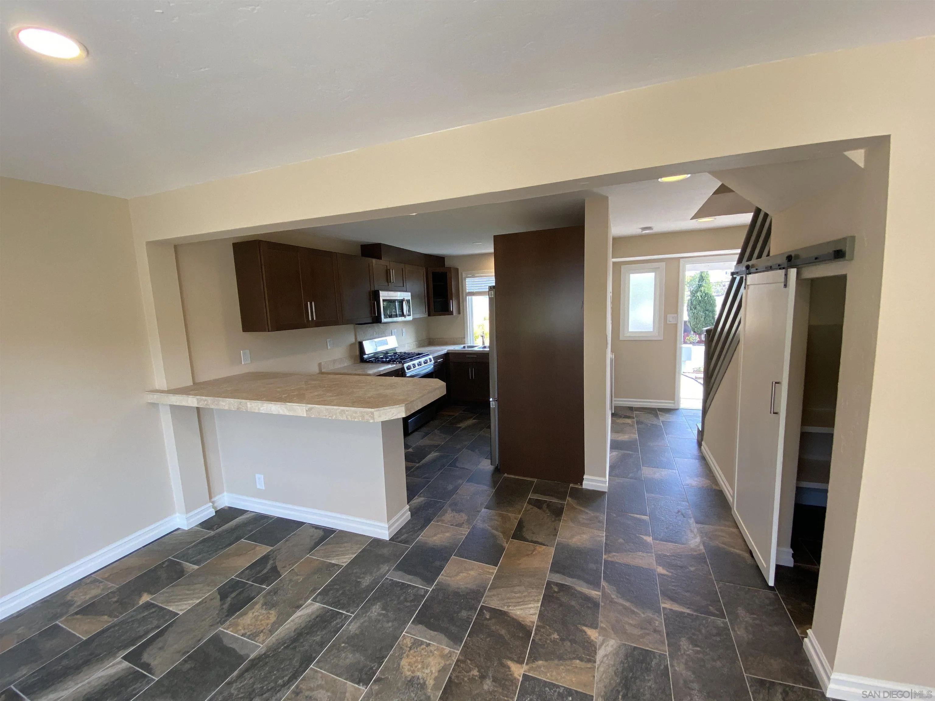 https://cdn.realtyfeed.com/cdn/127/250037105/bab7ceefd11f26b15dacee60aea0d582.webp