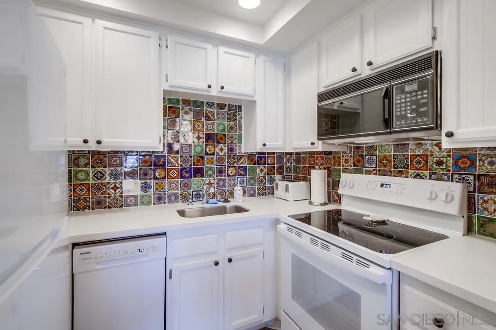 https://cdn.realtyfeed.com/cdn/127/250037106/176ce90ebb9f04a911dd8c72899f9dcc.webp