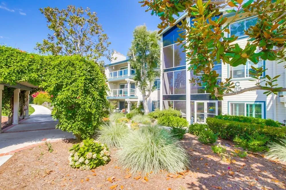 https://cdn.realtyfeed.com/cdn/127/250037106/aaab4ebe47dd186c6609892312b4216d.webp