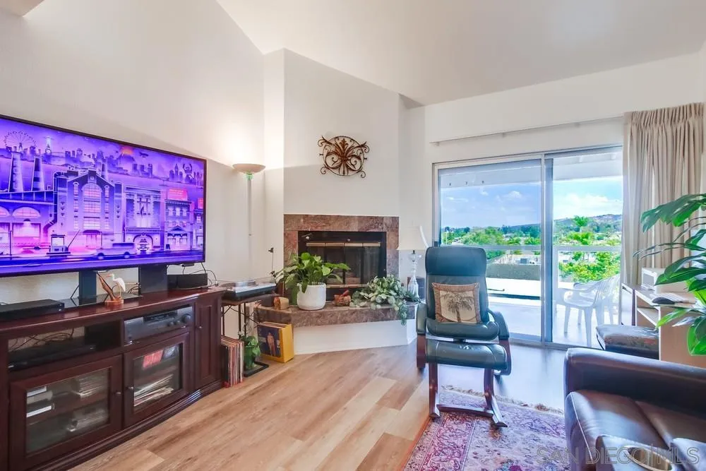 https://cdn.realtyfeed.com/cdn/127/250037106/aef9e3e70dbb6e7581910309c1535ef6.webp