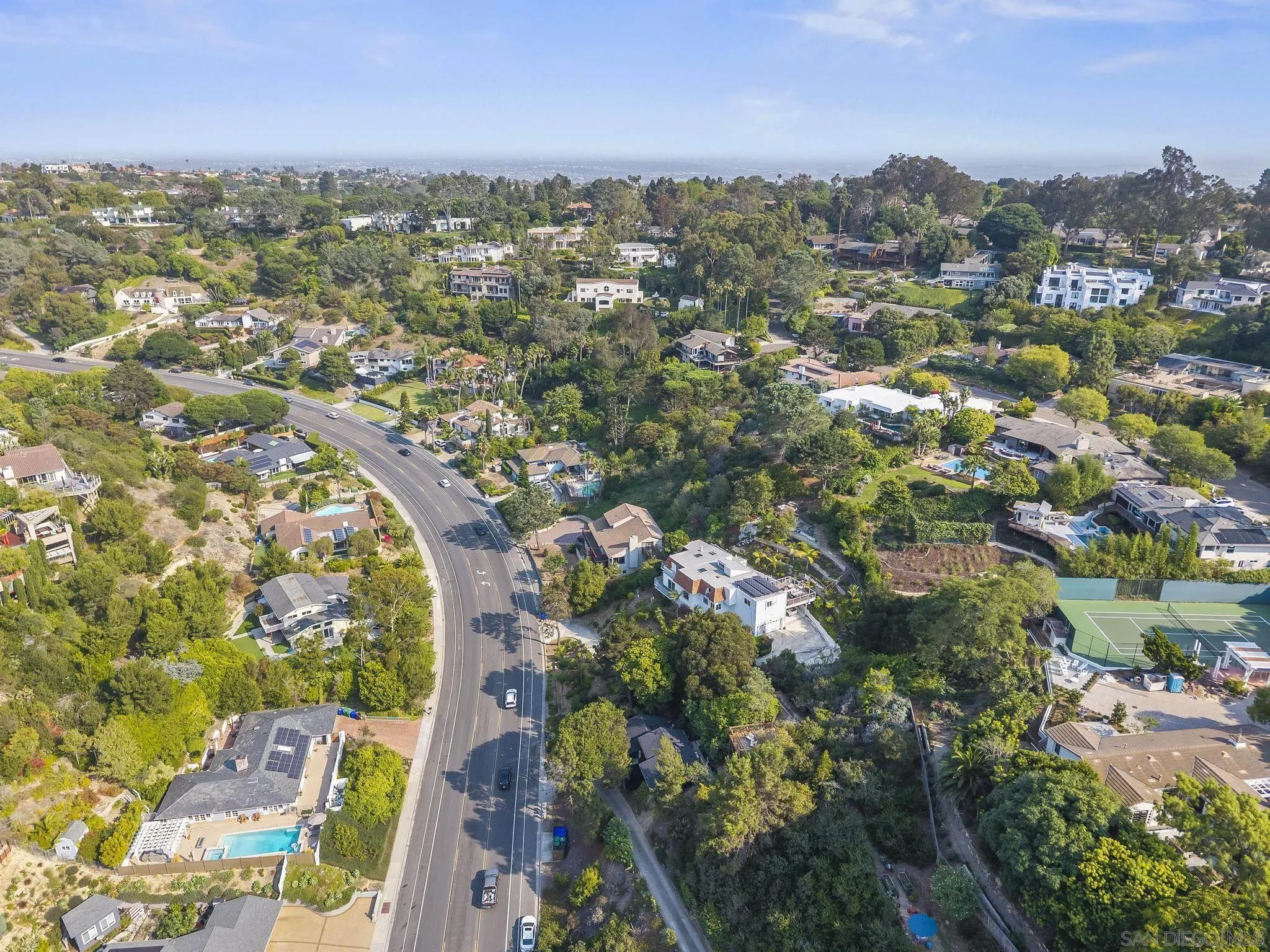 https://cdn.realtyfeed.com/cdn/127/250037107/0d4a40772ad1b3e303ffaebcc62ddda6.webp