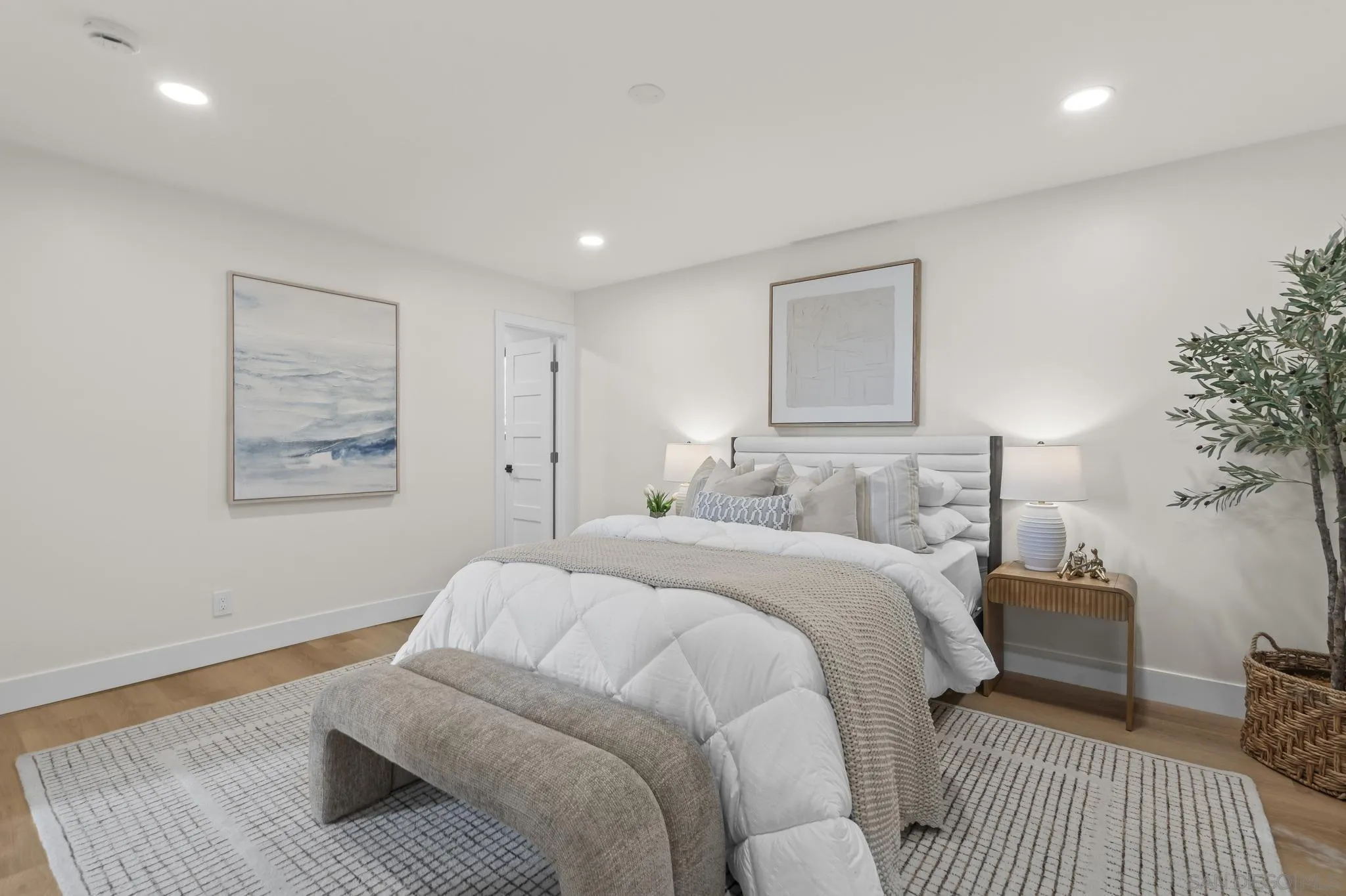 https://cdn.realtyfeed.com/cdn/127/250037107/6689f38c6899b4de9e48544e8ec1896c.webp