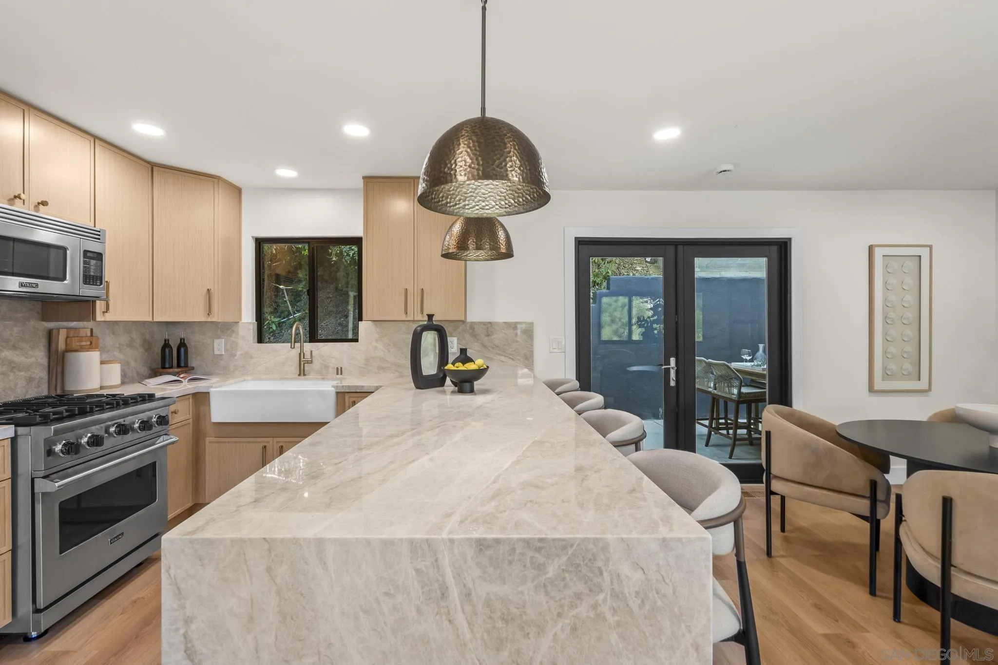 https://cdn.realtyfeed.com/cdn/127/250037107/90061a281a366ab2589162716bc6f5a4.webp