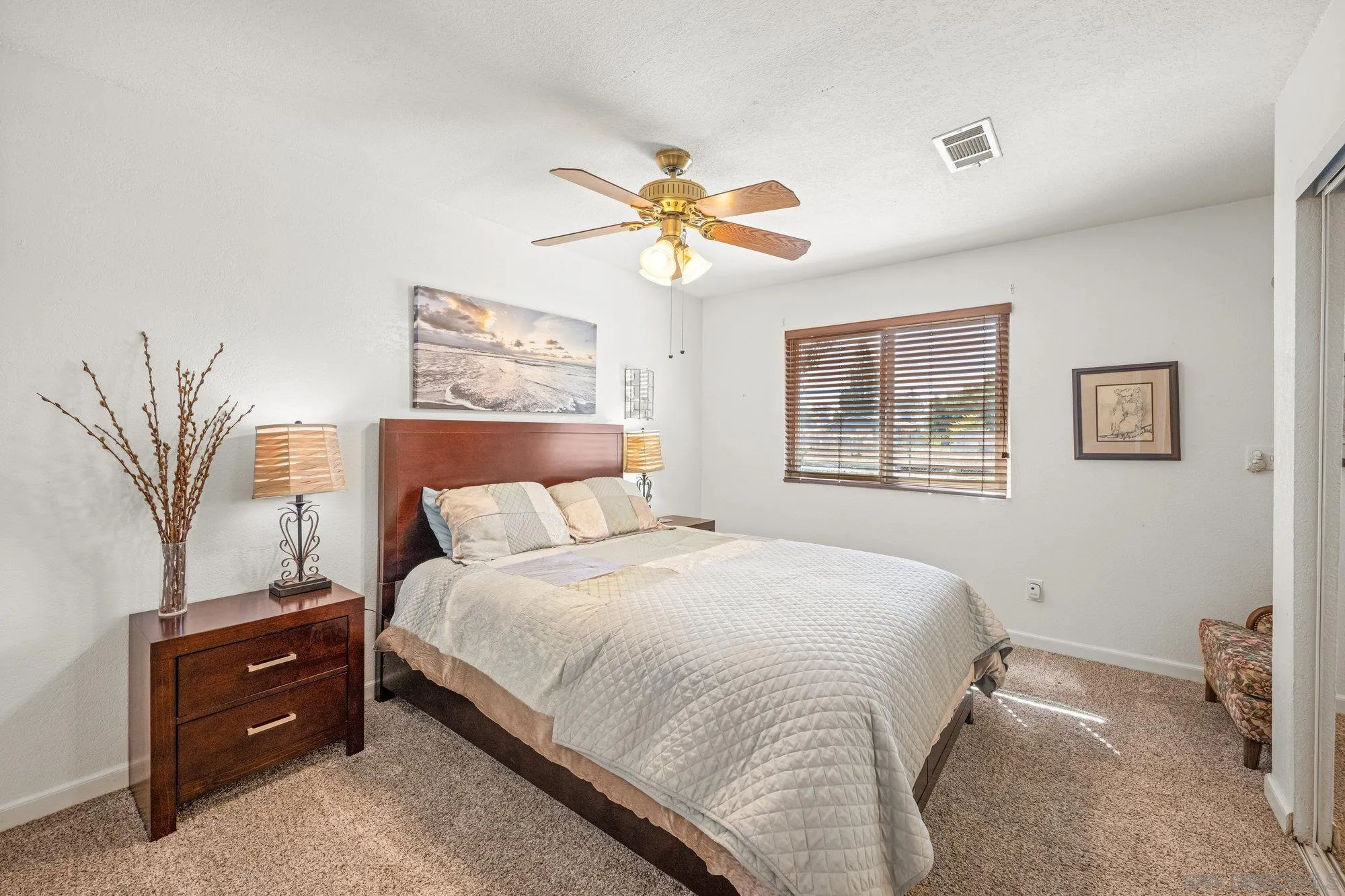 https://cdn.realtyfeed.com/cdn/127/250037108/1ee6b3eccd6e306be753595fe2ab4136.webp