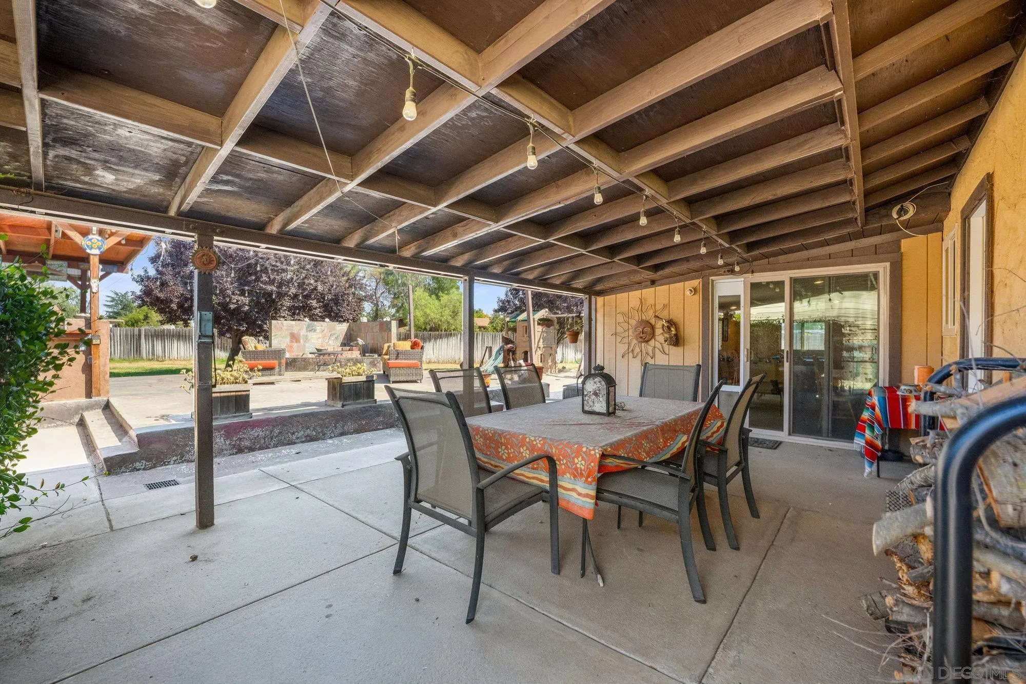 https://cdn.realtyfeed.com/cdn/127/250037108/33db2ef70d277f15f7daf54556588c16.webp