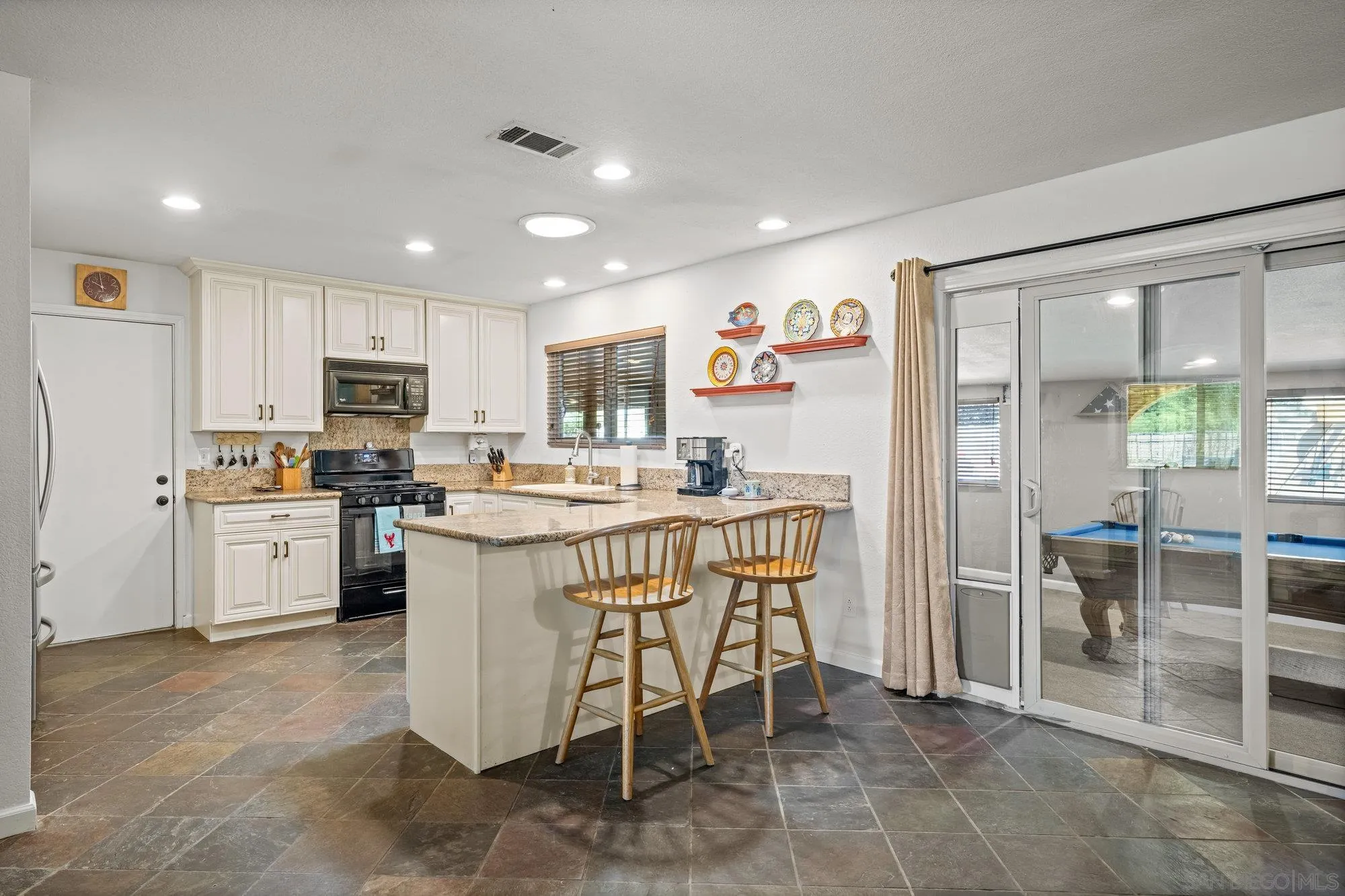 https://cdn.realtyfeed.com/cdn/127/250037108/5eeaa96018af2b596586e13bc98d37d9.webp