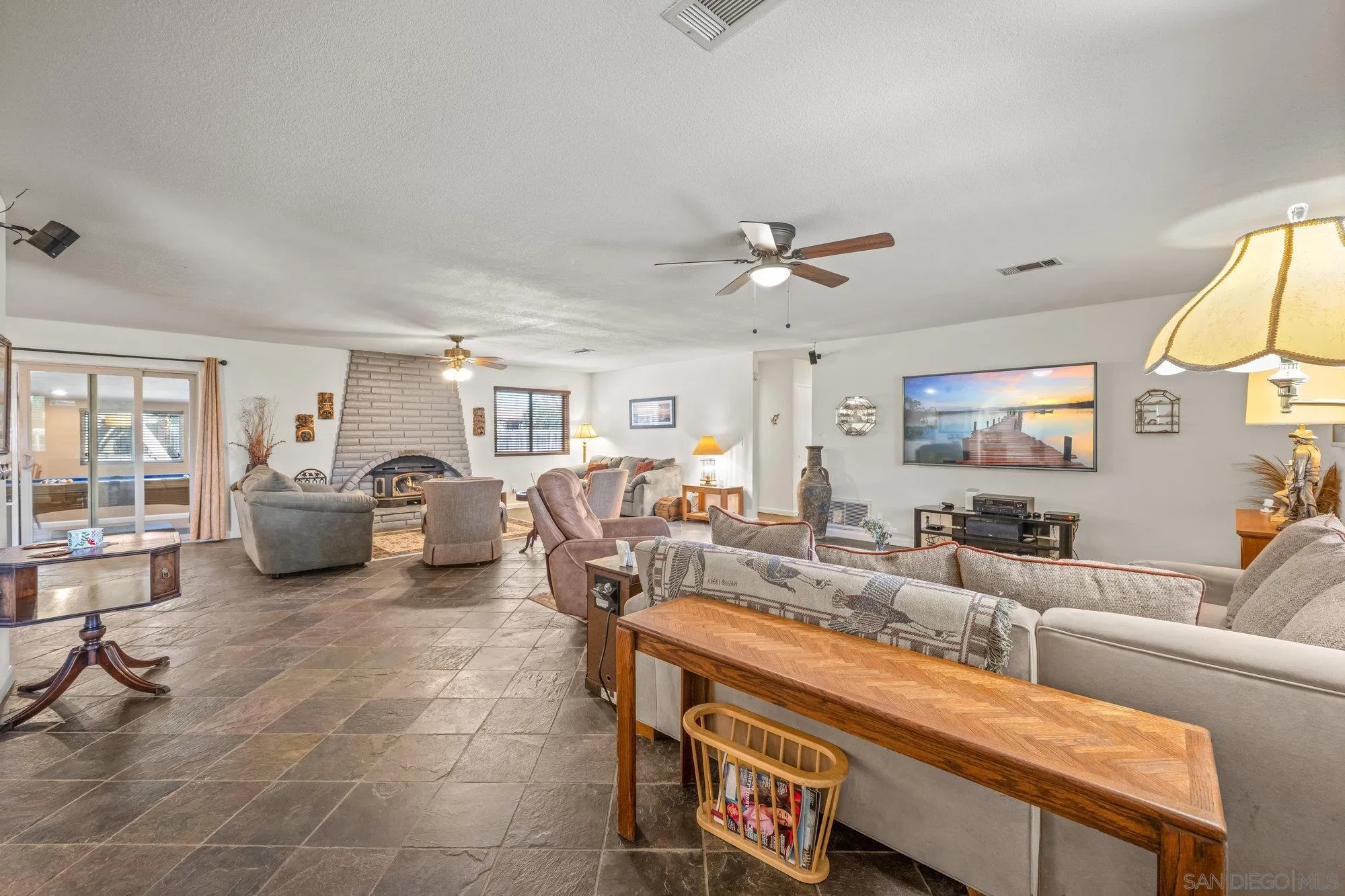 https://cdn.realtyfeed.com/cdn/127/250037108/a2041f48f0c39cfc43487f2c33fae5a8.webp