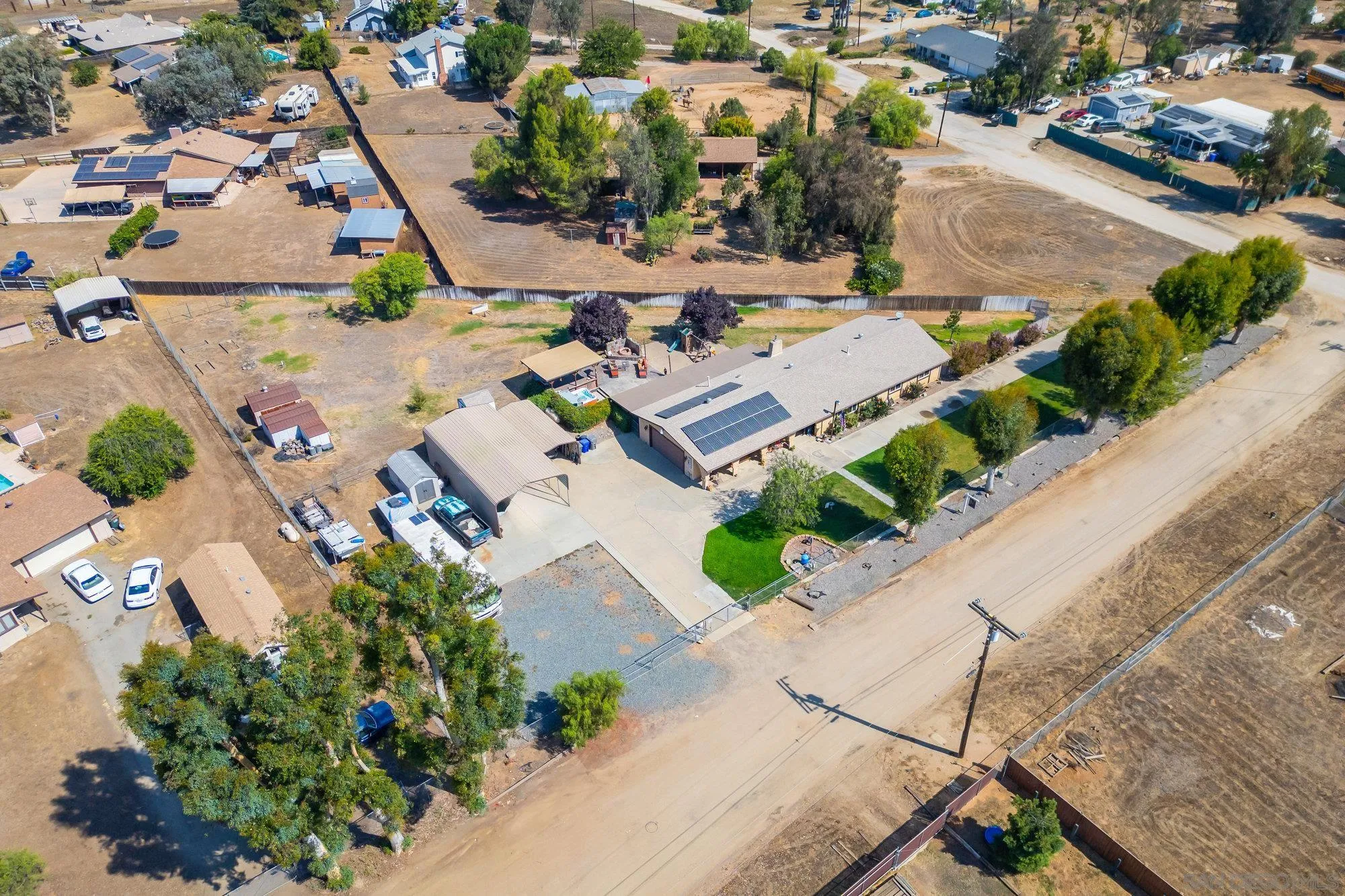 https://cdn.realtyfeed.com/cdn/127/250037108/e2592e736f591f9d6f732d0ded6ded10.webp