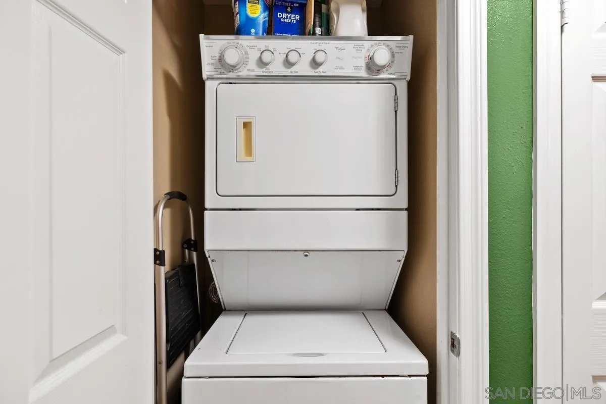 https://cdn.realtyfeed.com/cdn/127/250037111/c1a7d6e15fb23eb8338e3a86b96e2e88.webp