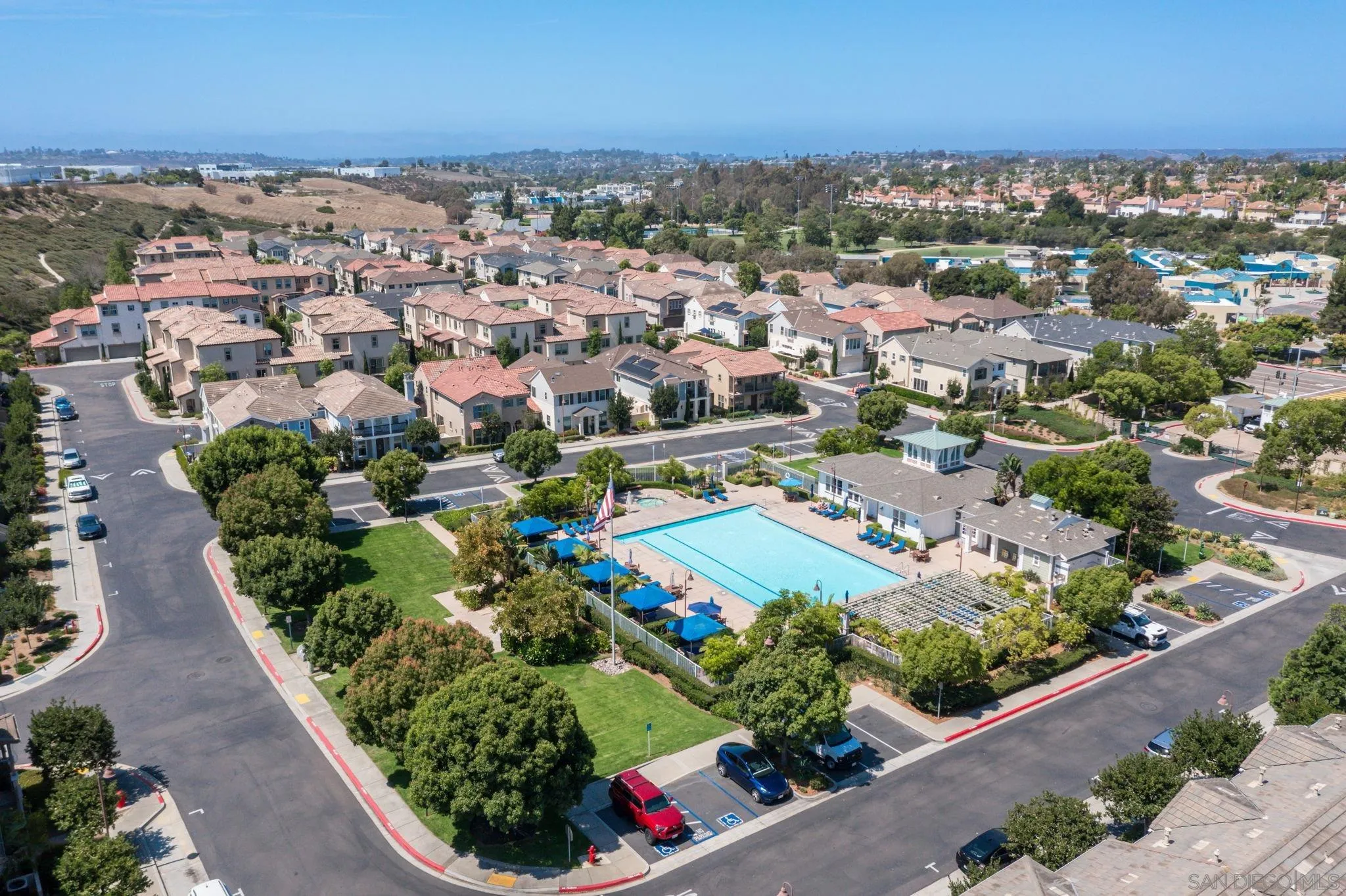 https://cdn.realtyfeed.com/cdn/127/250037114/7cefc4418ba0f31f1e240c10052dd48b.webp
