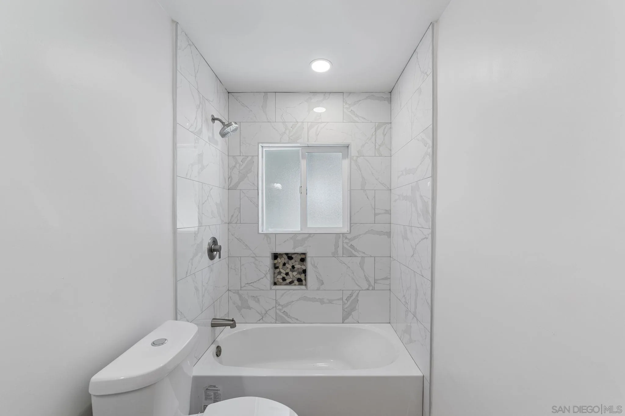 https://cdn.realtyfeed.com/cdn/127/250037115/4c5e85570a9ffb326641154344e8690a.webp