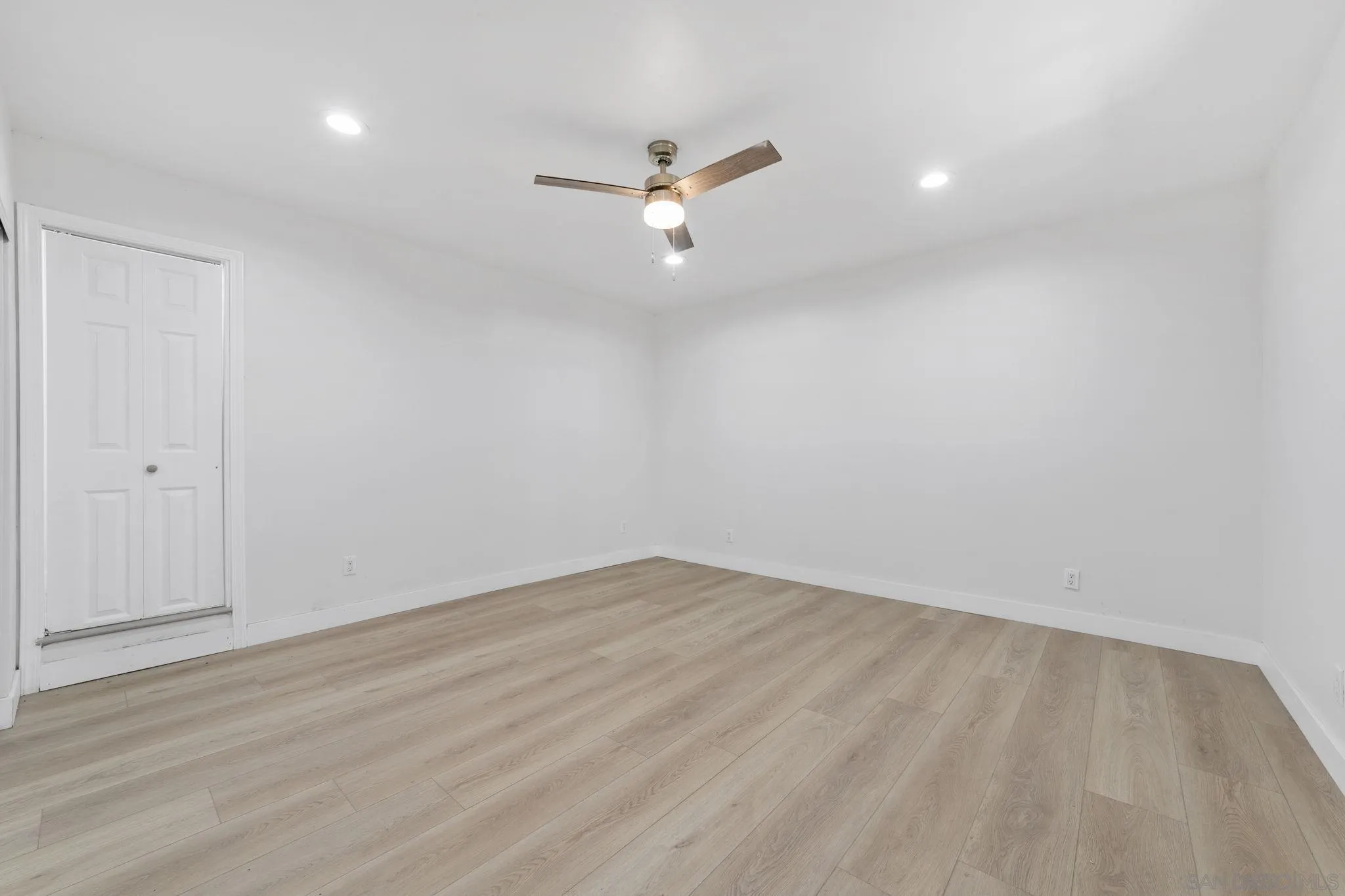 https://cdn.realtyfeed.com/cdn/127/250037115/87ee824e124a83870fc082bec2bc24ce.webp