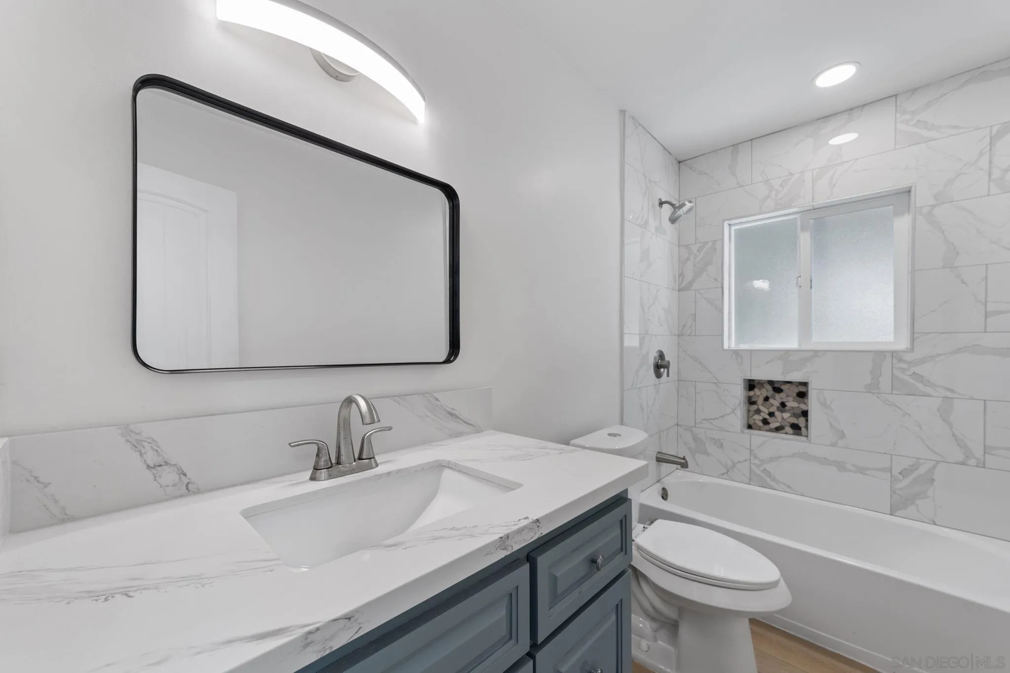 https://cdn.realtyfeed.com/cdn/127/250037115/a4e4f25aa057b60adf64f0986e24e75b.webp