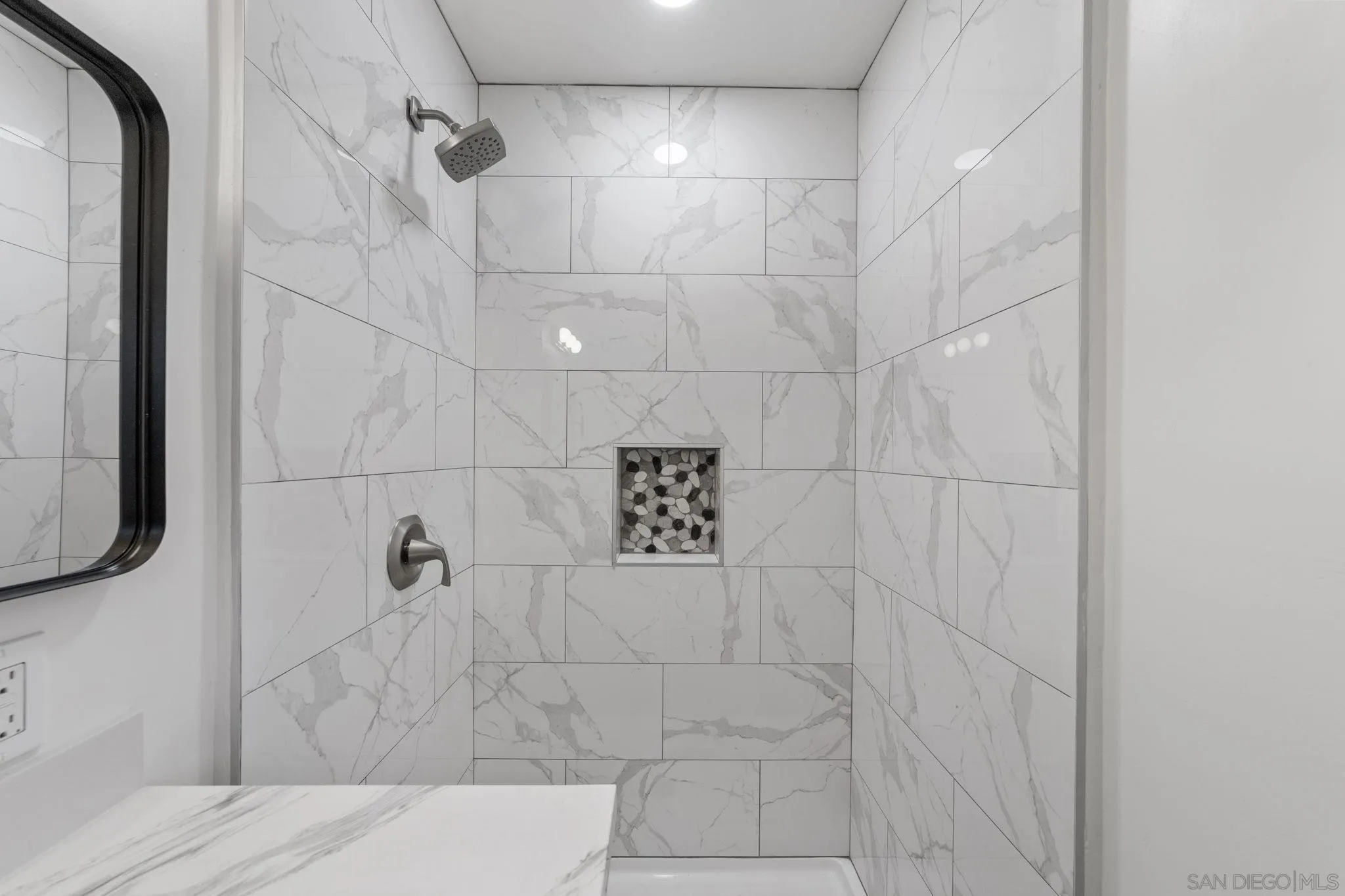 https://cdn.realtyfeed.com/cdn/127/250037115/acbc1baed877ec5c7ca6c55269241e65.webp