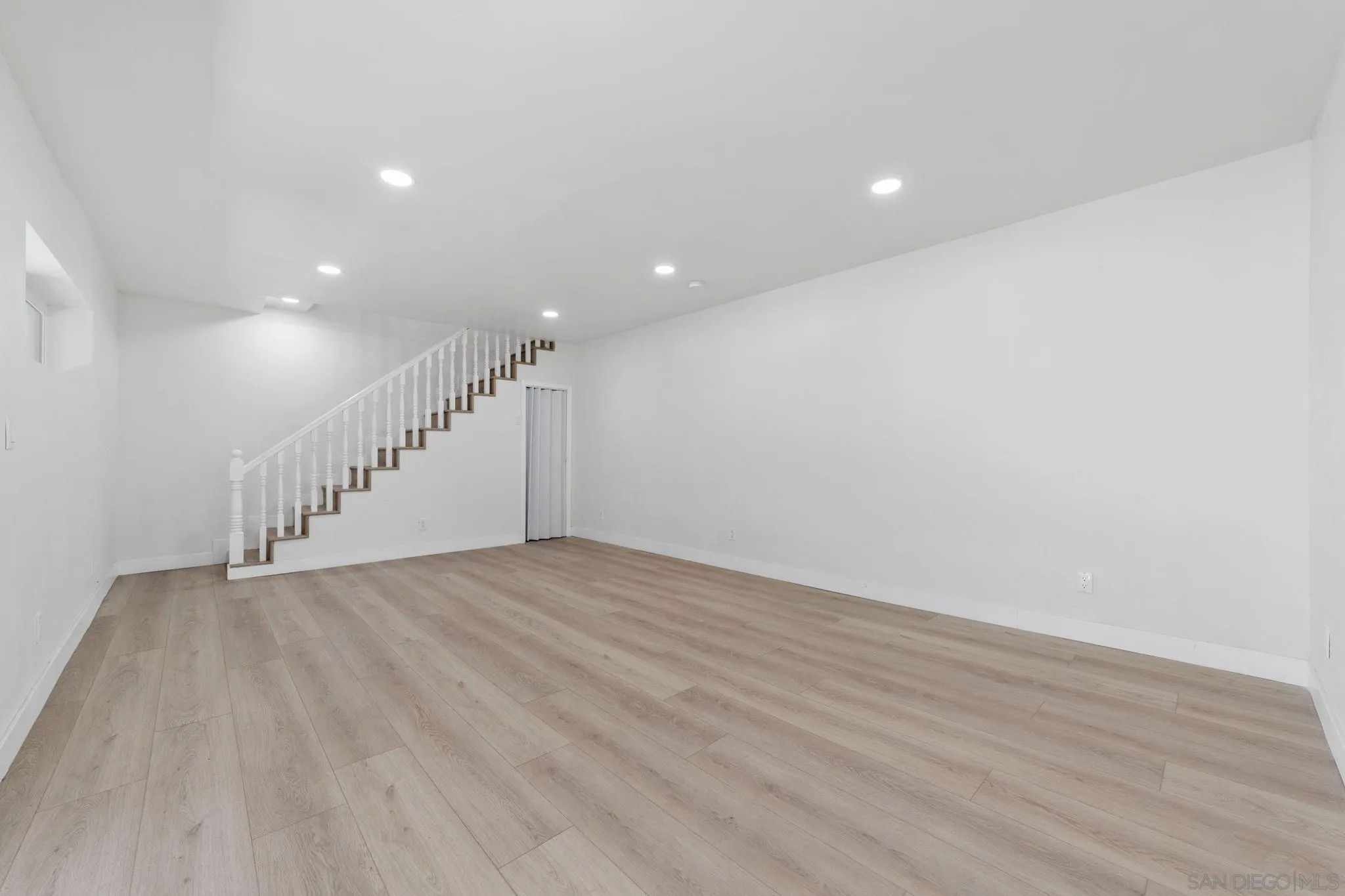 https://cdn.realtyfeed.com/cdn/127/250037115/bb3f16a2e18797169530253c167d40a5.webp