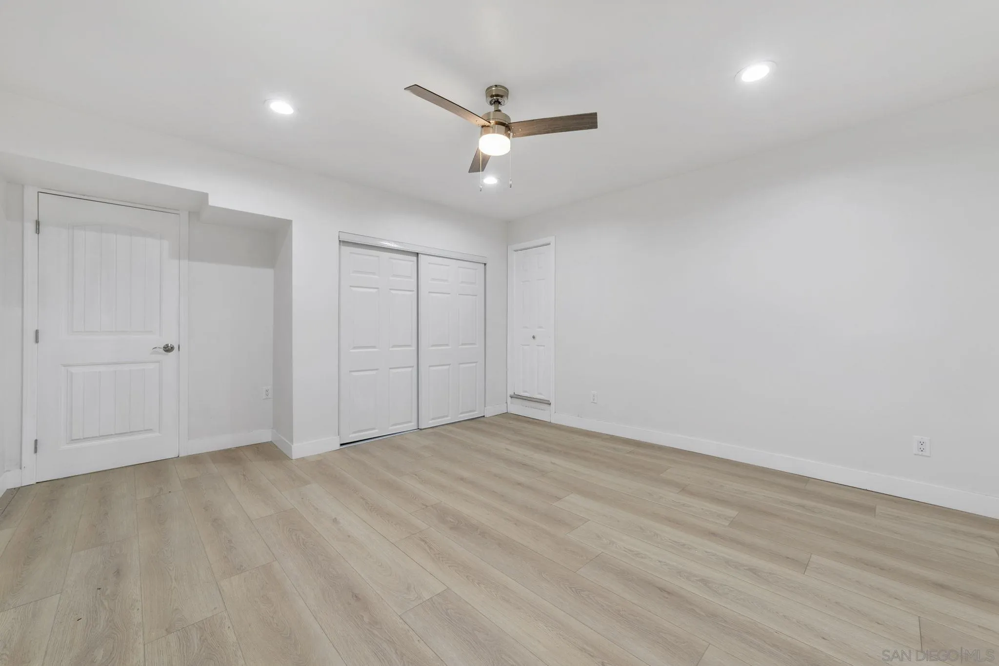 https://cdn.realtyfeed.com/cdn/127/250037115/c7421e040771a9a87427a9489288e5f8.webp